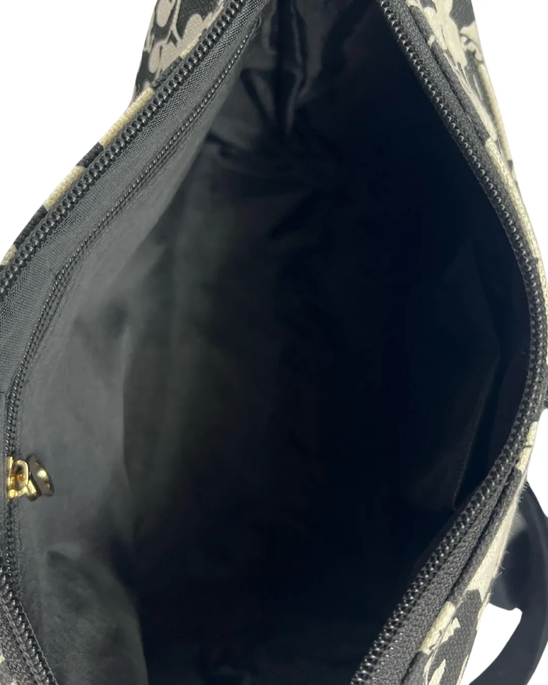 STYLISH BLACK & WHITE PRINTED CROSSBODY BAG