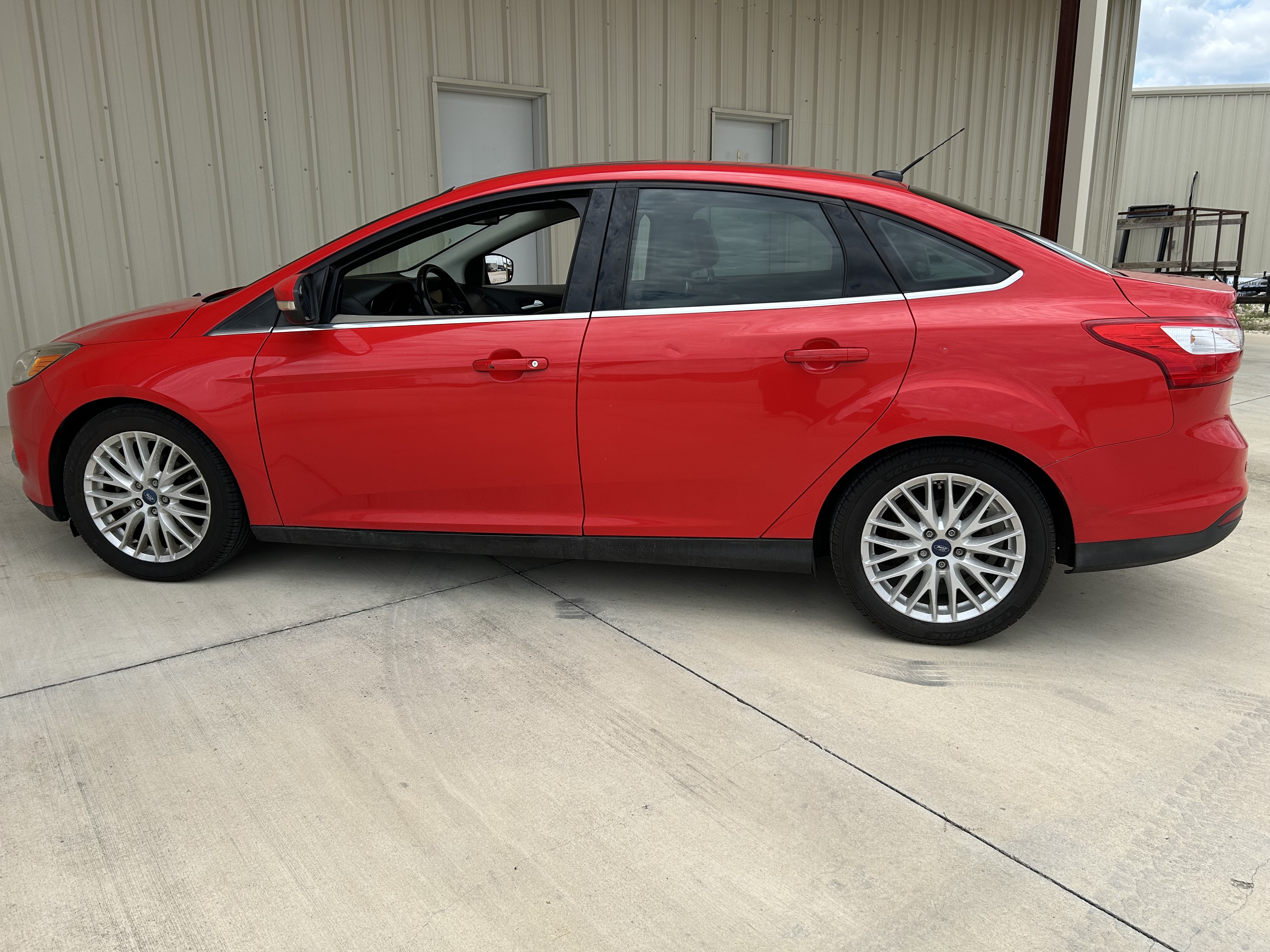 2012 Ford Focus SEL 4D Sedan