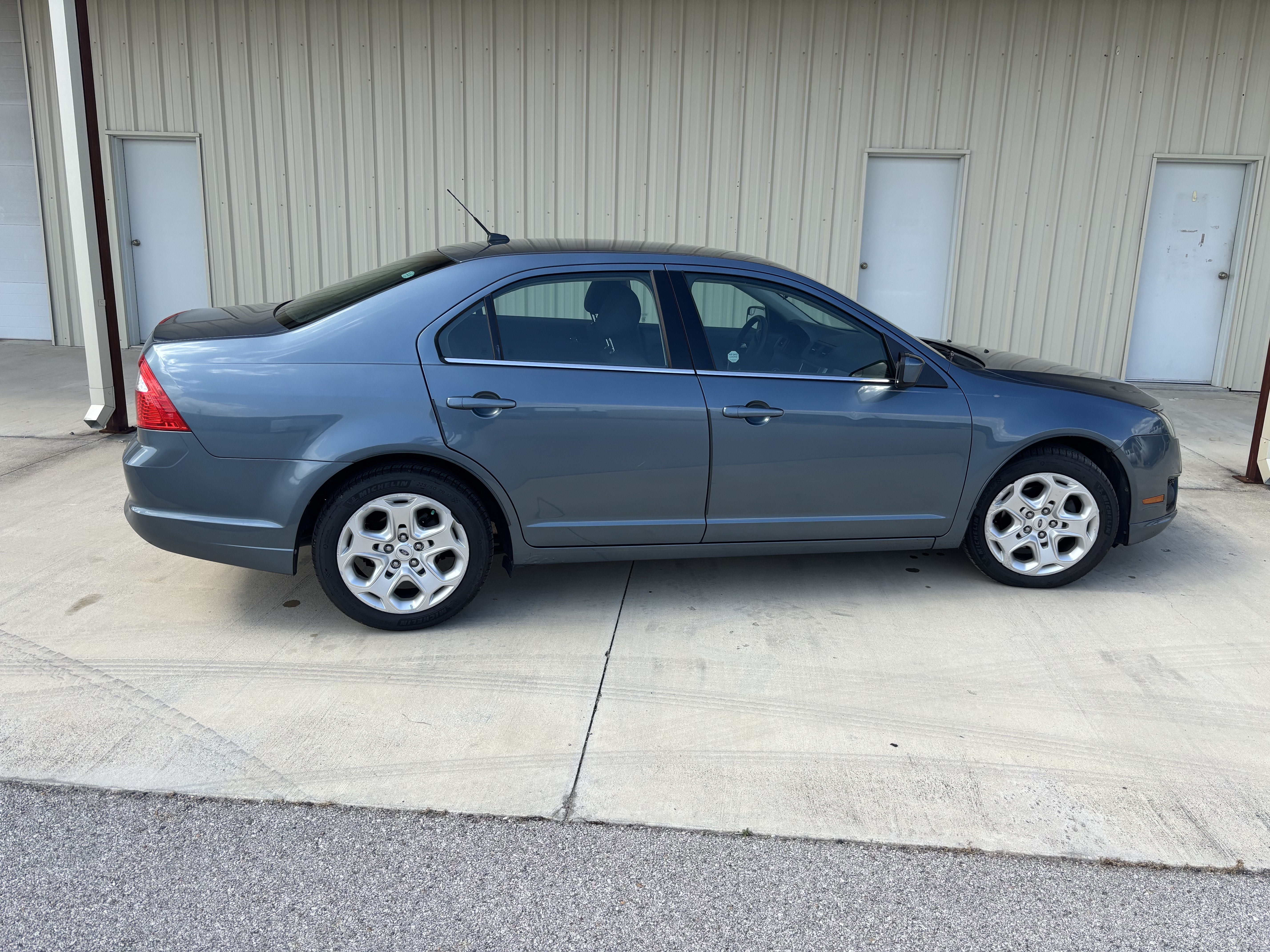 2011 Ford Fusion SE 4D Sedan