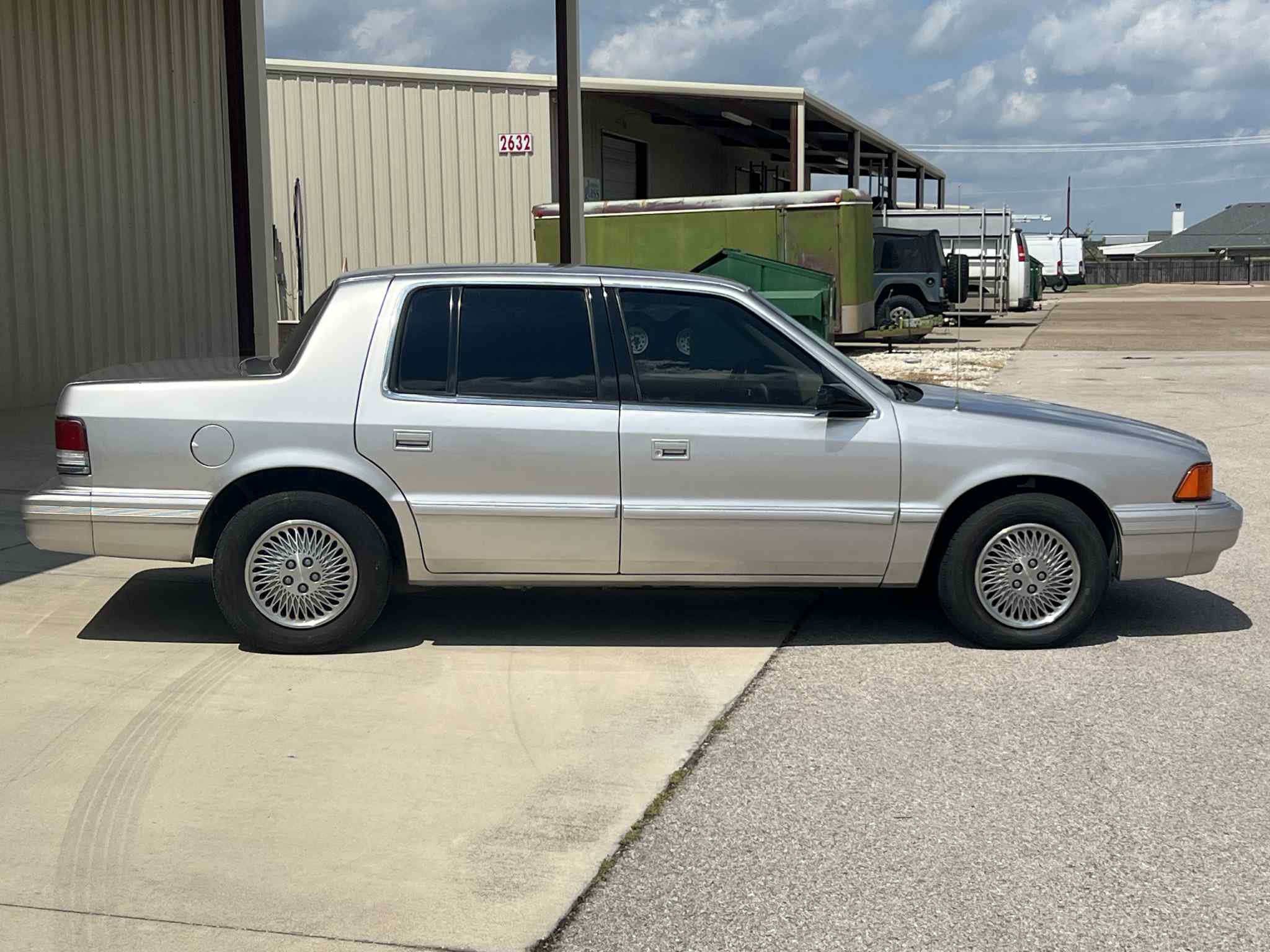 1994 Plymouth Acclaim 4D Sedan