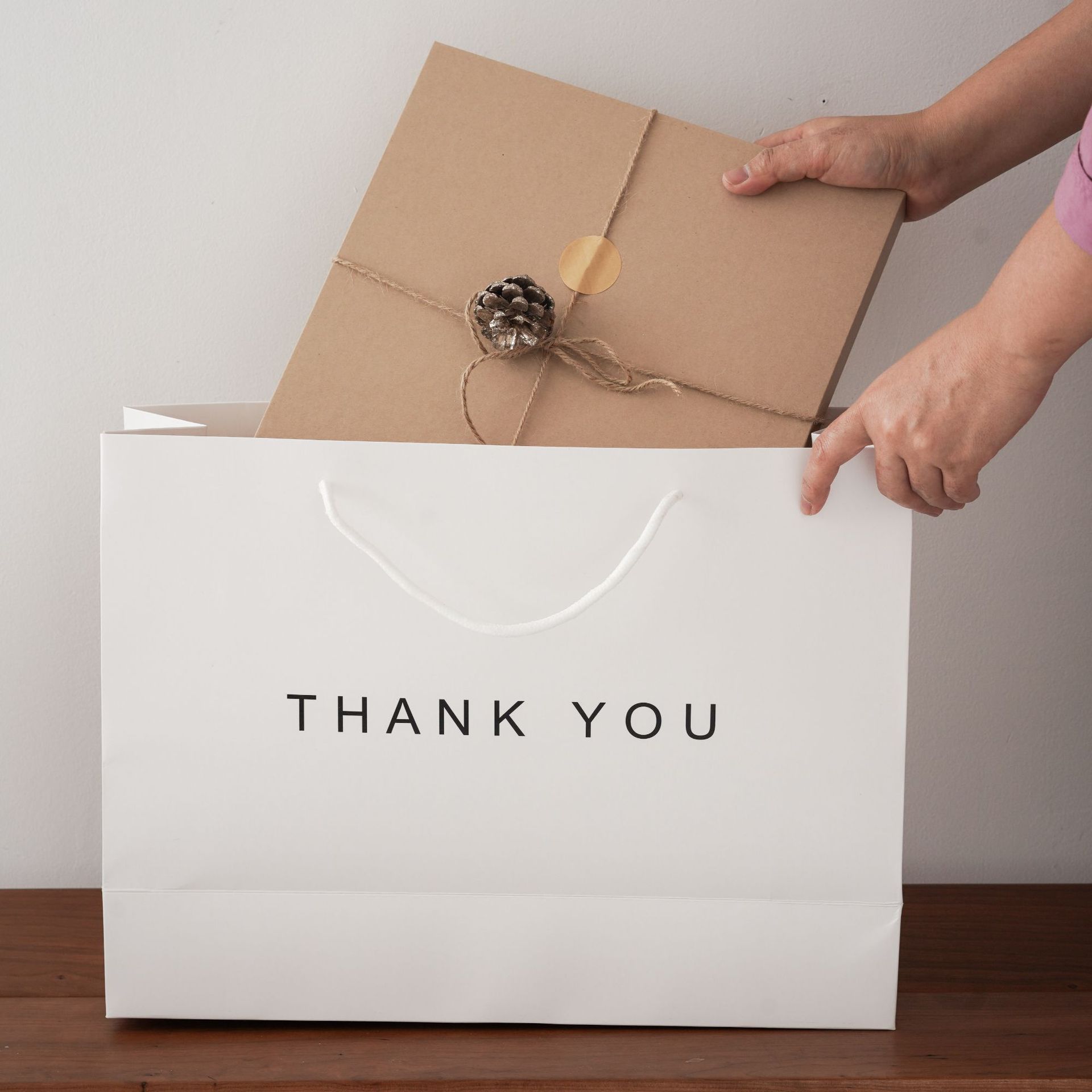 Túi giấy tại chỗ THANKYOU túi mua sắm cao cấp ins cửa hàng quần áo trẻ em quần áo quà tặng túi đóng gói quà tặng