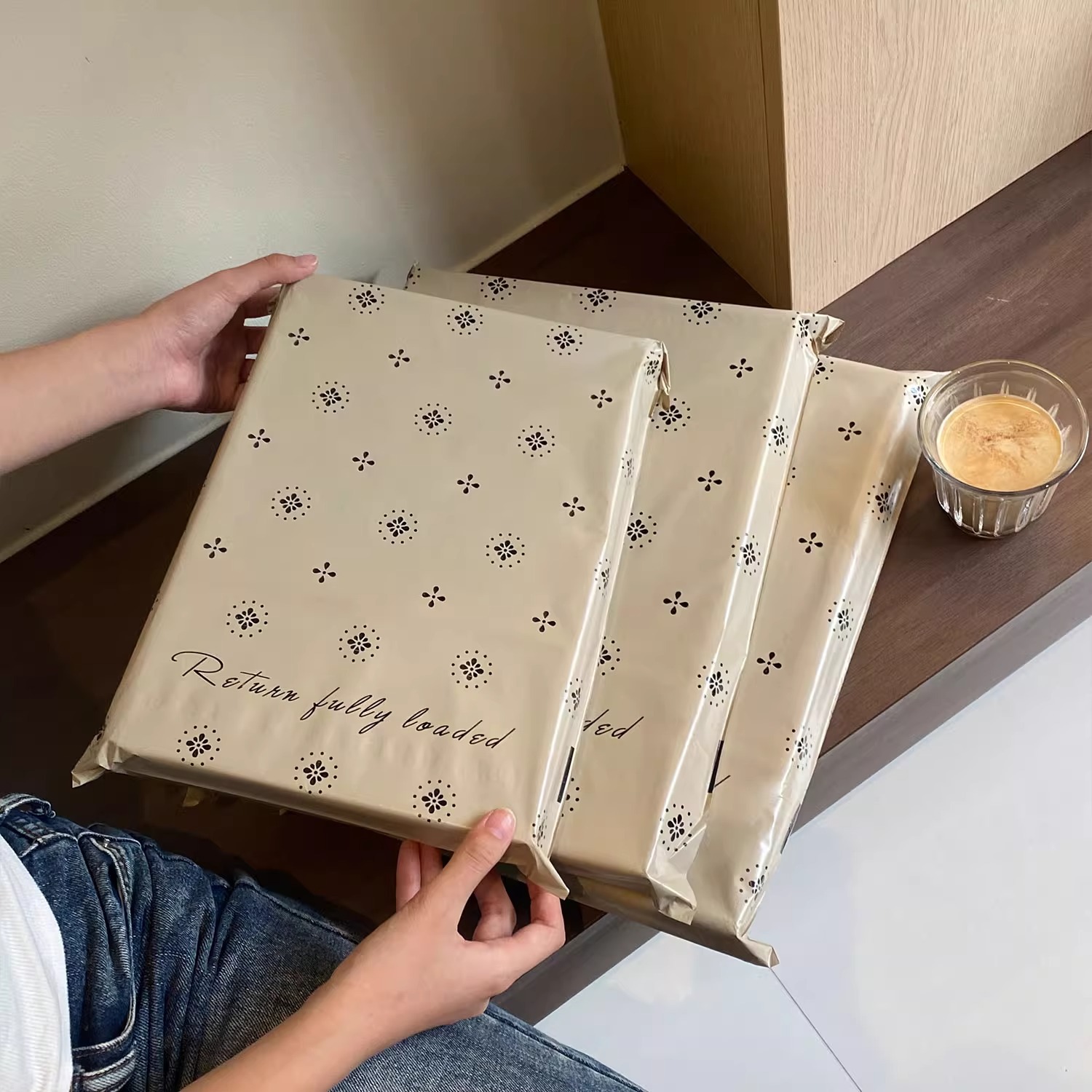 Combo 100 Túi đóng gói trong suốt, túi đóng gói quần áo dày mờ, túi nhựa tự dán có thể in logo