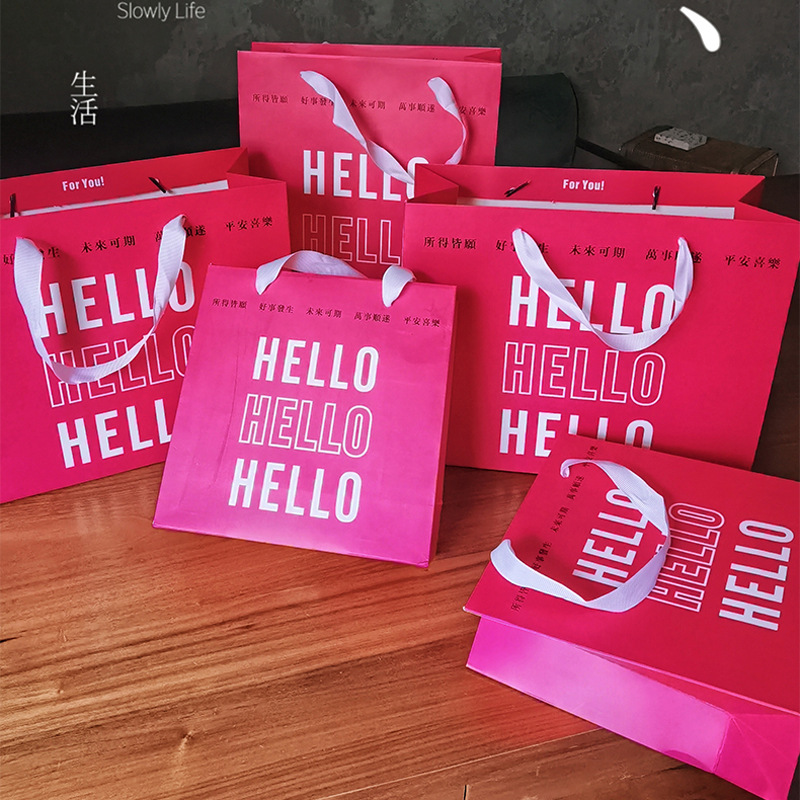 Combo 50 Túi Đựng Quà HELLO Màu Đỏ Hồng Cao Cấp – Túi Xách, Túi Quà Tặng, Túi Giấy Cho Cửa Hàng Quần Áo Và Mua Sắm
