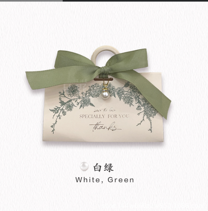 combo 50 Hộp đựng kẹo cưới hình nhẫn gỗ Spring Garden vẽ tay Hoshino Original