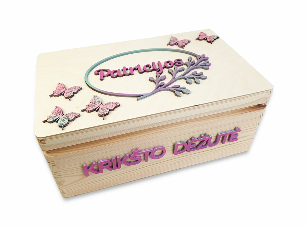 Medinė krikštadėžė „Drugeliai“