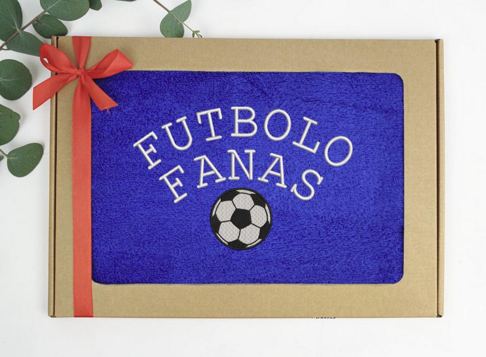 Siuvinėtas rankšluostis „Futbolo fanas“