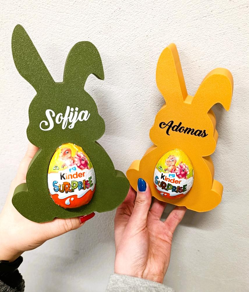 Velykinis šokoladinio kiaušinio stovelis Zuikis su jūsų norimu vardu