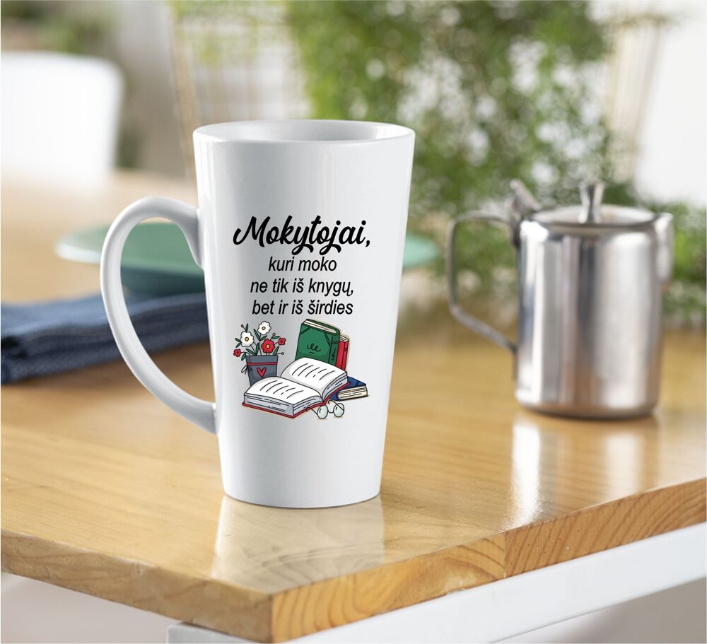 Latte puodelis „Mokytojai, kuri moko ne tik iš knygų“ (450ml)