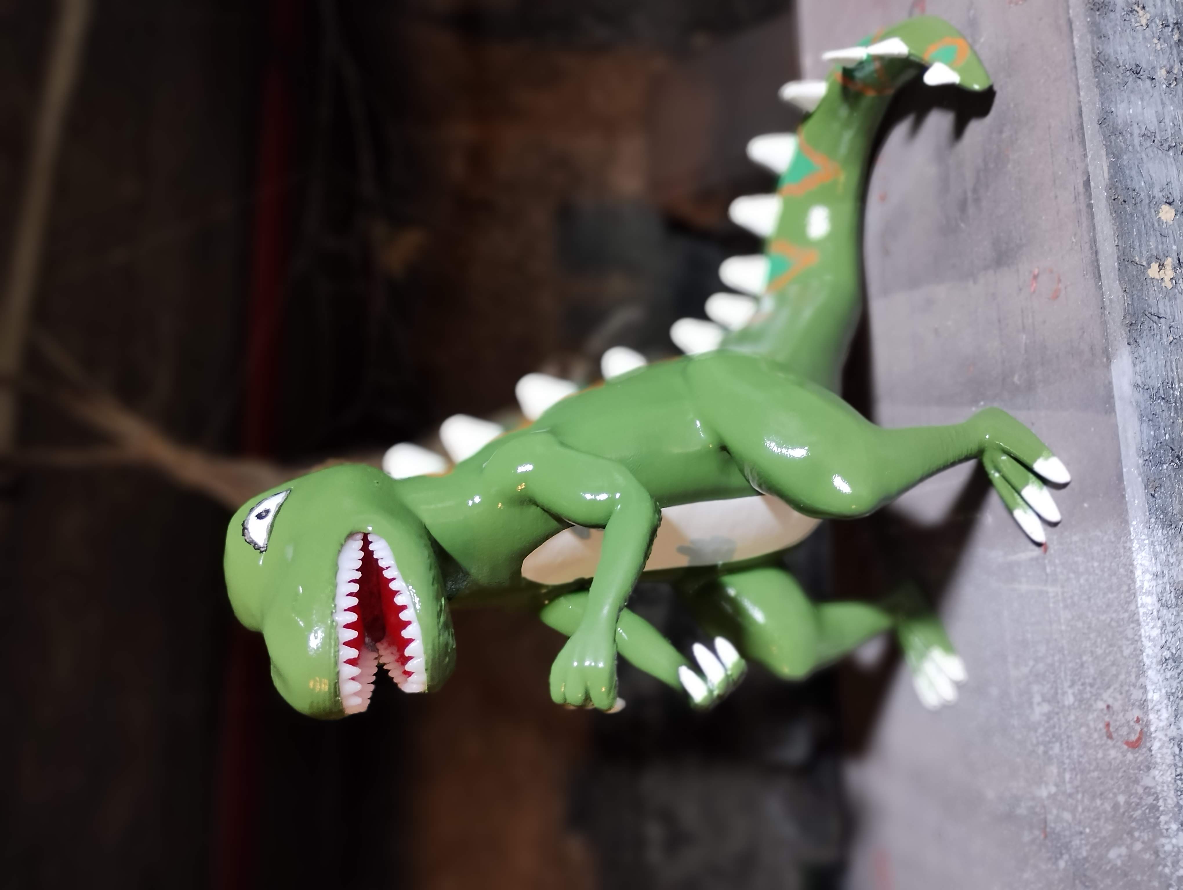 souvenir Dinky the T-Rex 