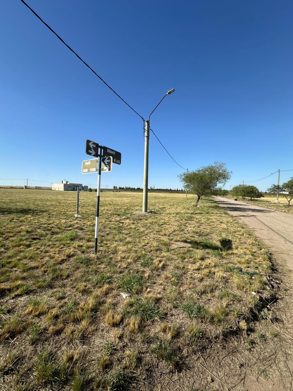 Lote 2850m² Alberti y Satti 