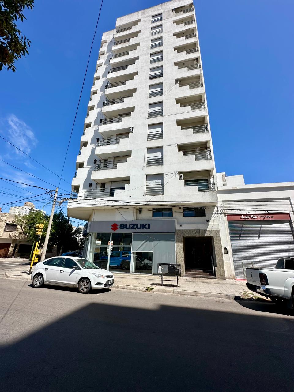 Departamento Alvarado 810