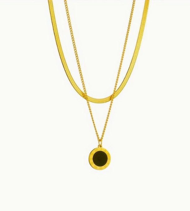 Colar Charme Dourado Duplo com Pingente