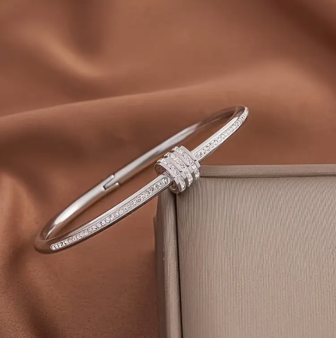 Bracelete prateado Coleção Glamour