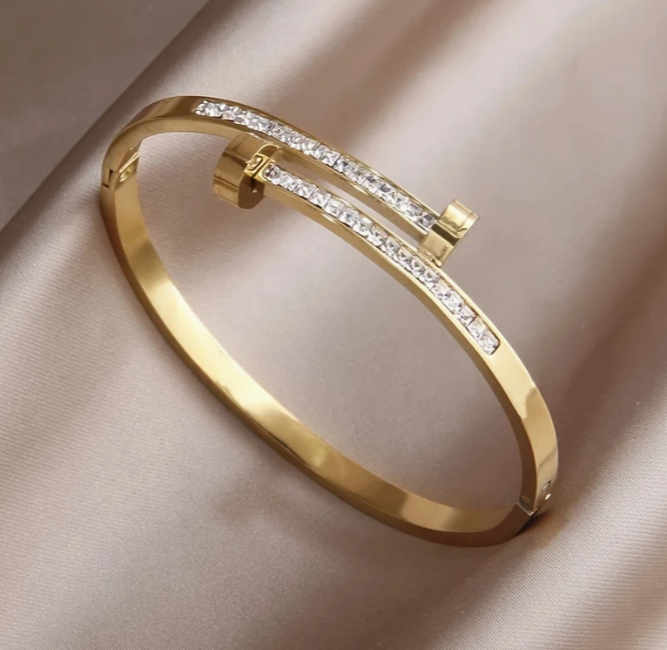 Bracelete dourado Deslumbrante