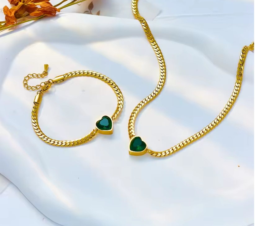 Conjunto colar e pulseira Luma pedras verdes