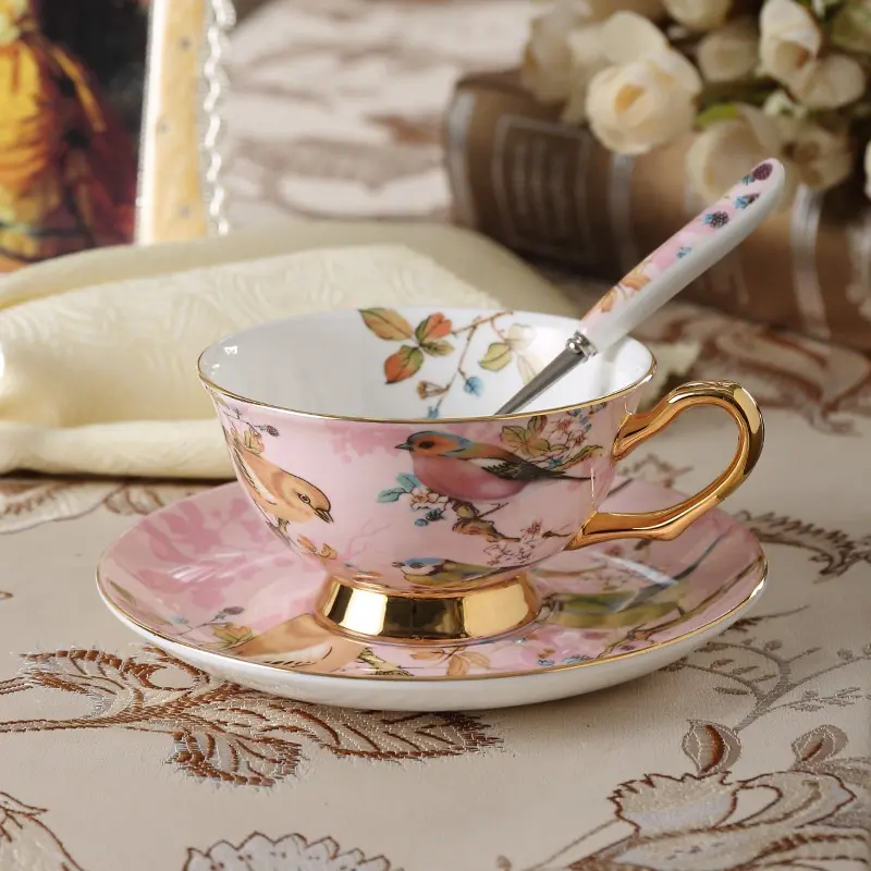 Vintage Art Kaffee- und Teetassen-Set mit Untertasse || Vintage Art Coffee Cup and Saucer Set