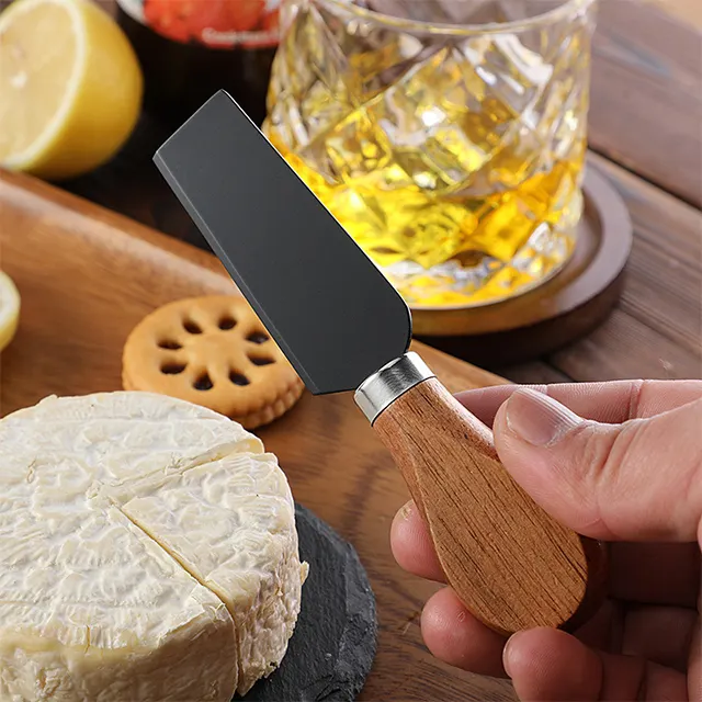 Schwarze Edelstahl Käsemesser und Buttermesser mit Antihaftbeschichtung, ausgestattet mit Akazienholzgriff || Black Stainless Steel Cheese and Butter Knife Set with Non-Stick Coating, Equipped with Acacia Wood Handles