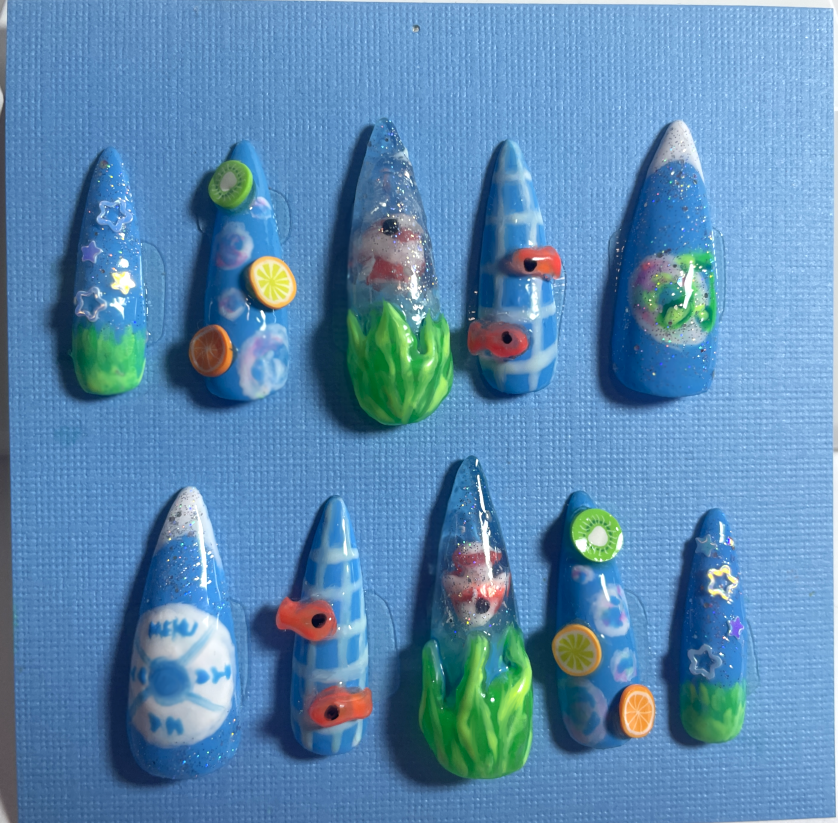 Fish Tank Press-On Nails