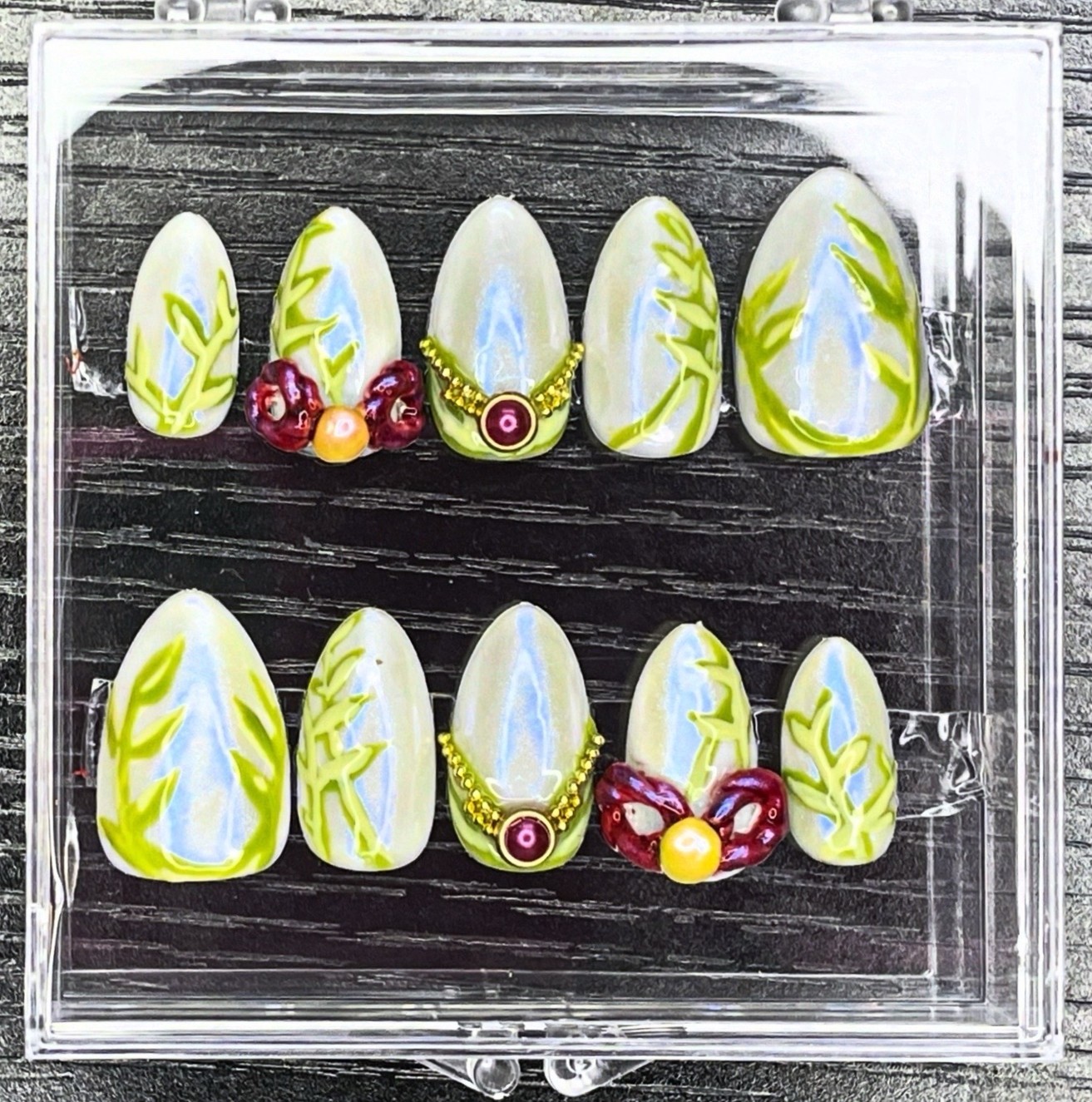 Panda Pal Lux Press-On Nails