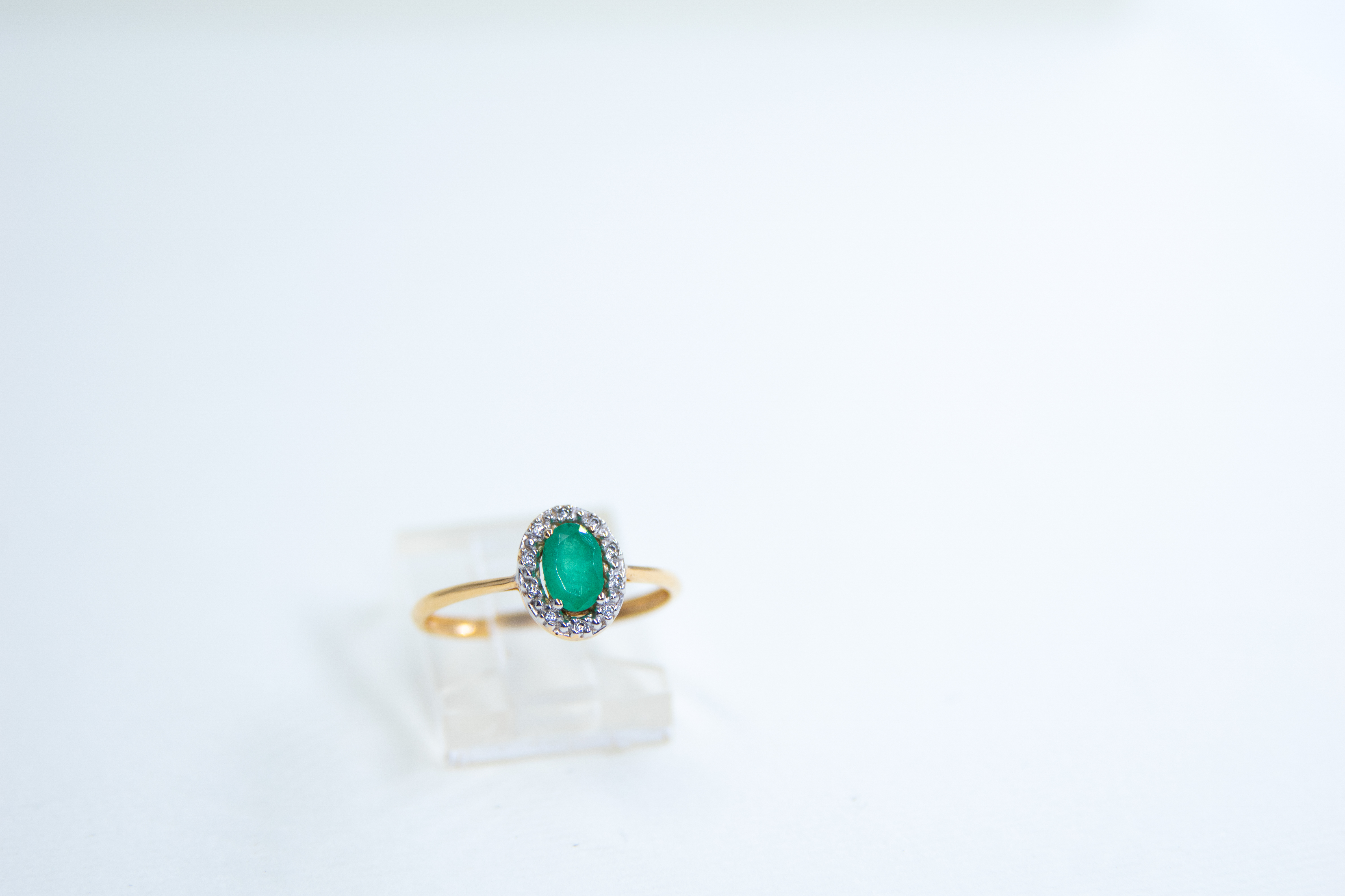 Anillos de oro esmeralda