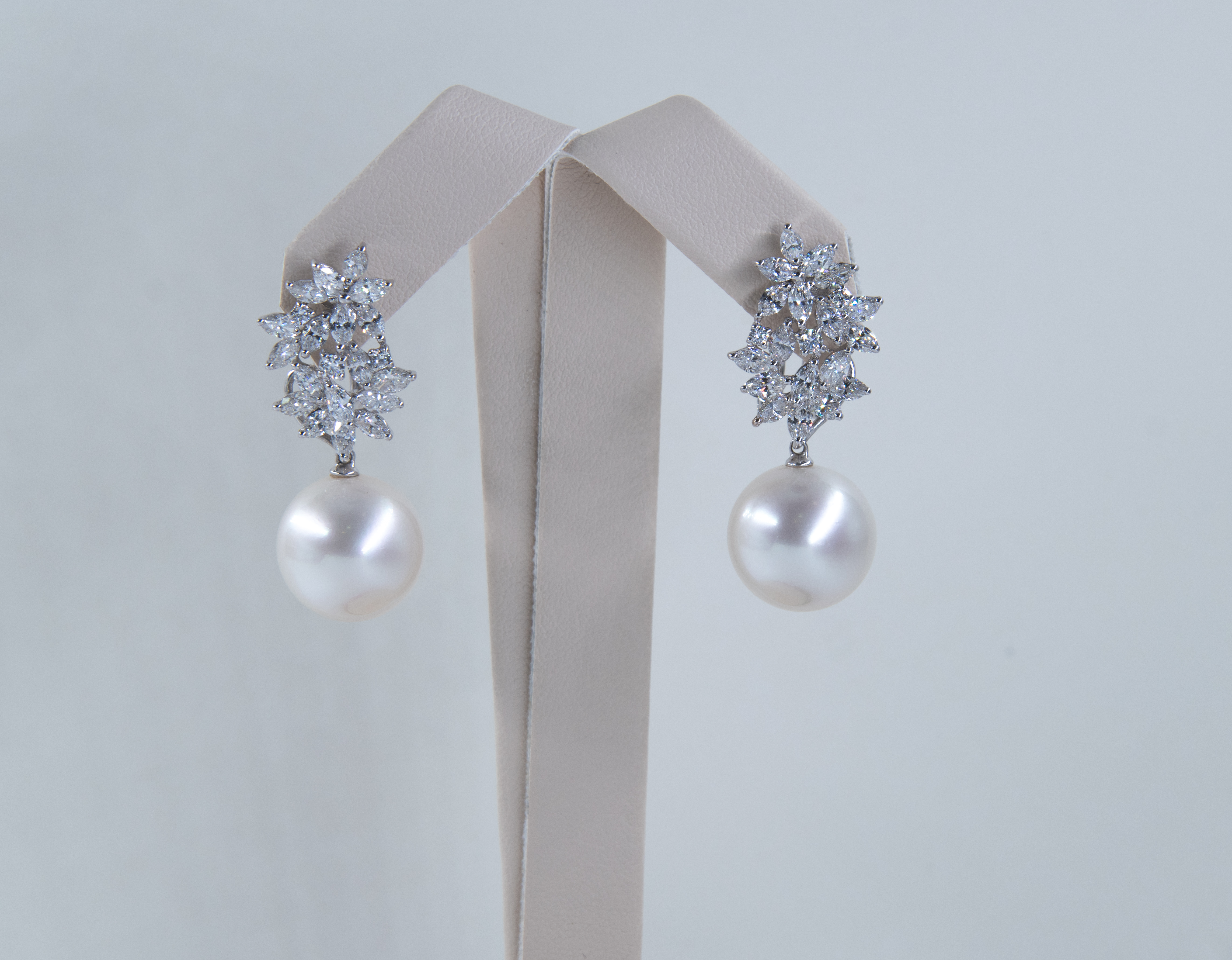 Oro Blanco - Perlas Cultivas - Diamantes 