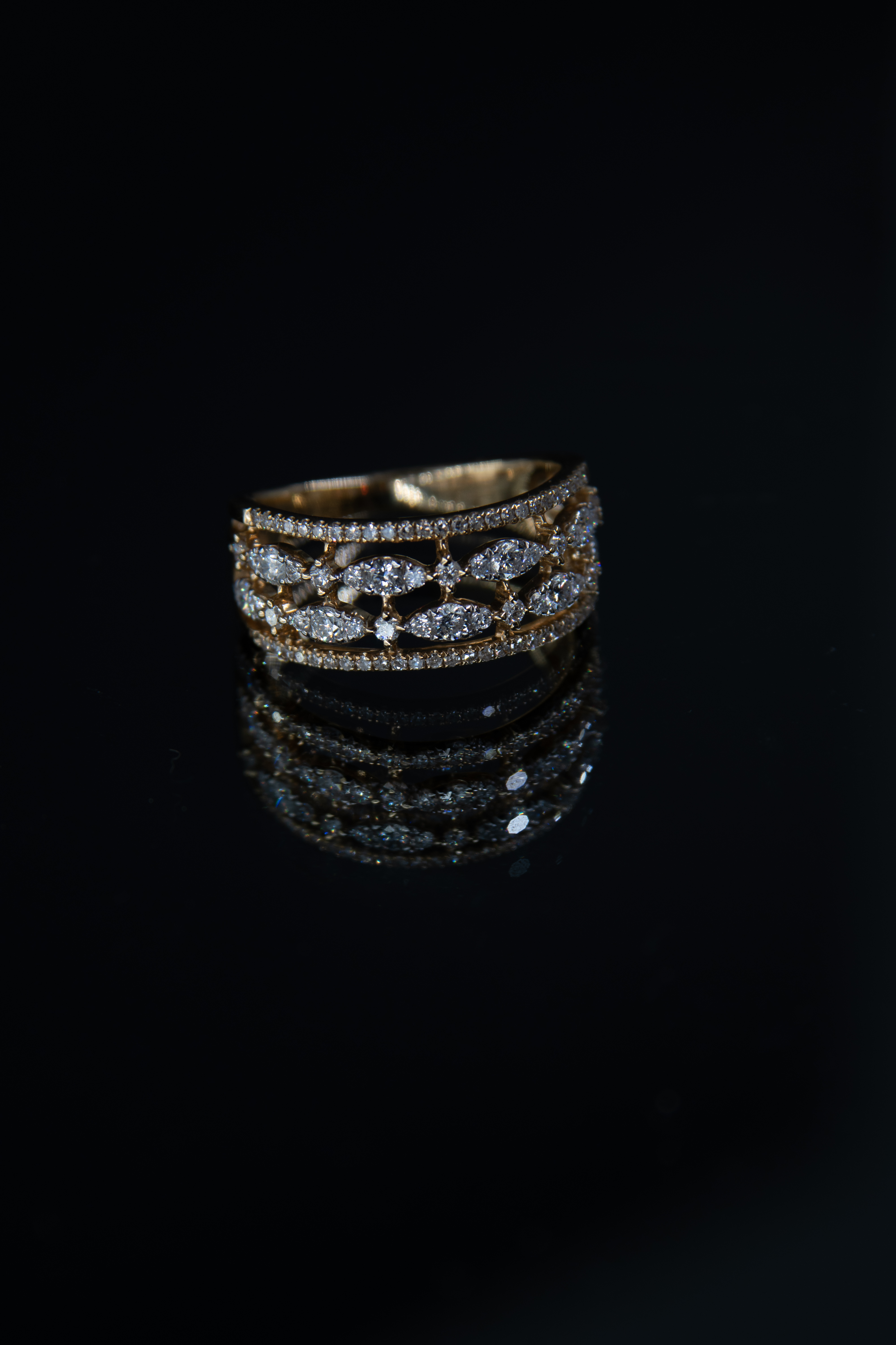 Oro Amarillo con Diamantes