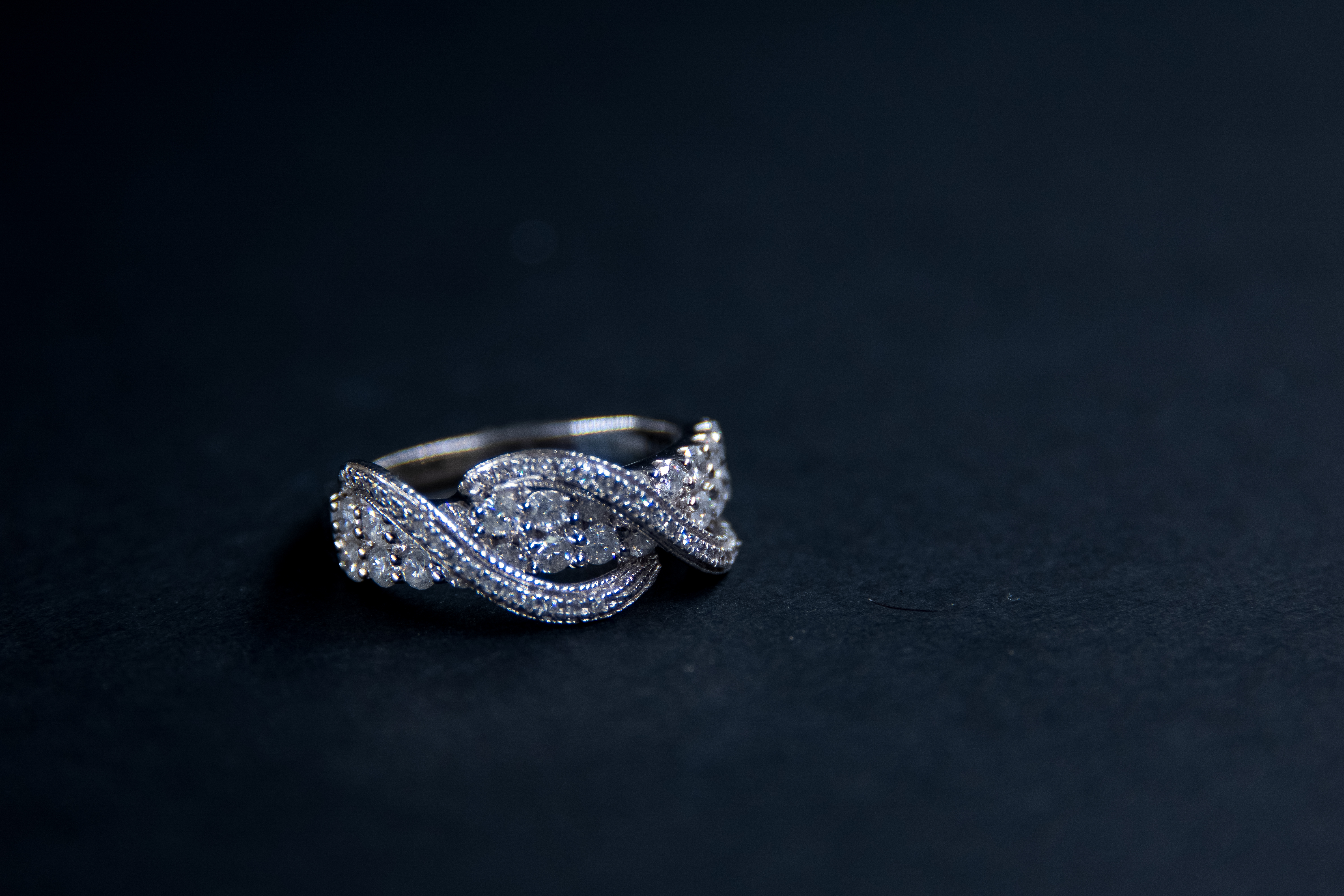Oro Blanco con Diamantes