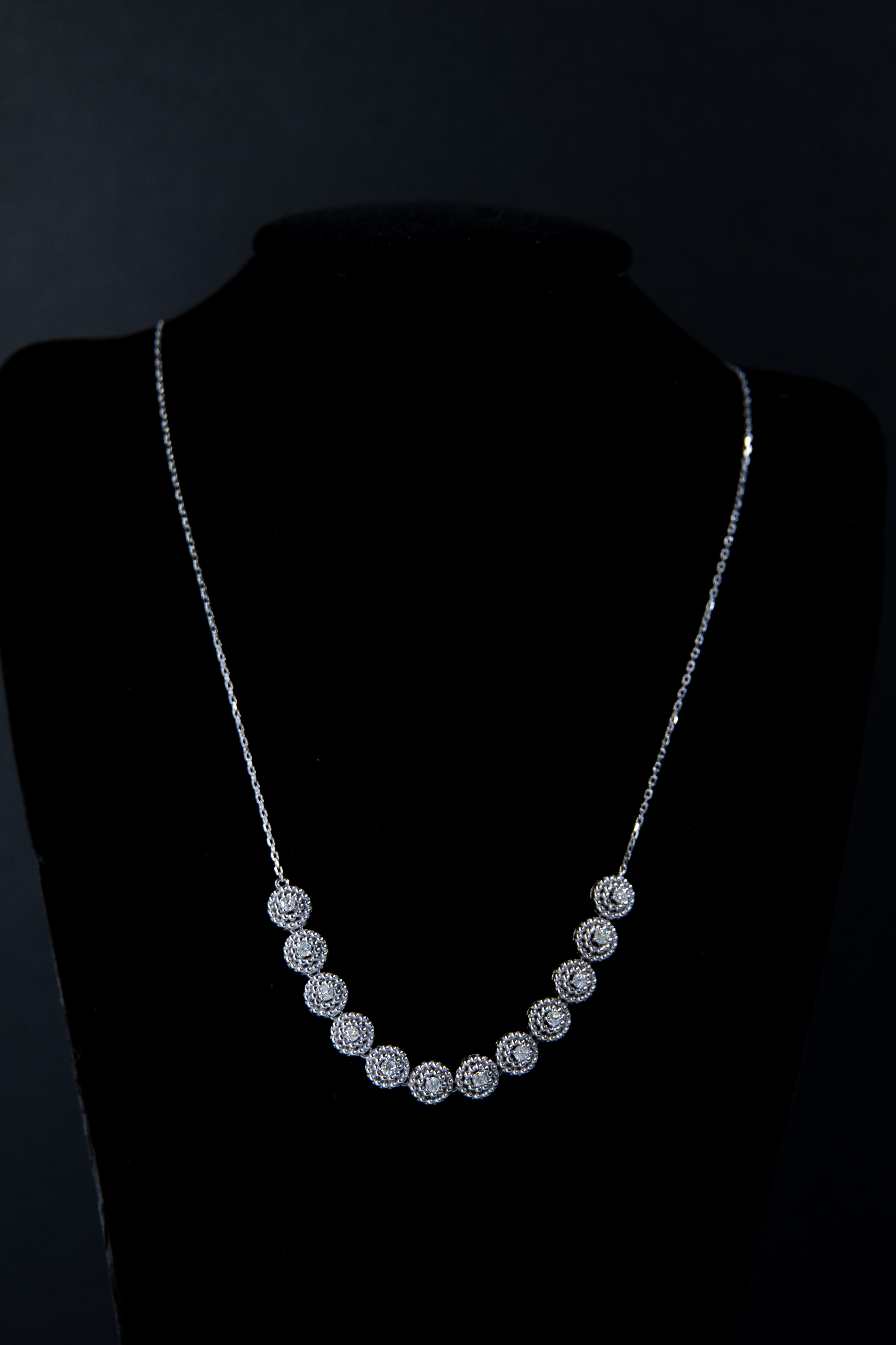 Oro Blanco con Diamantes