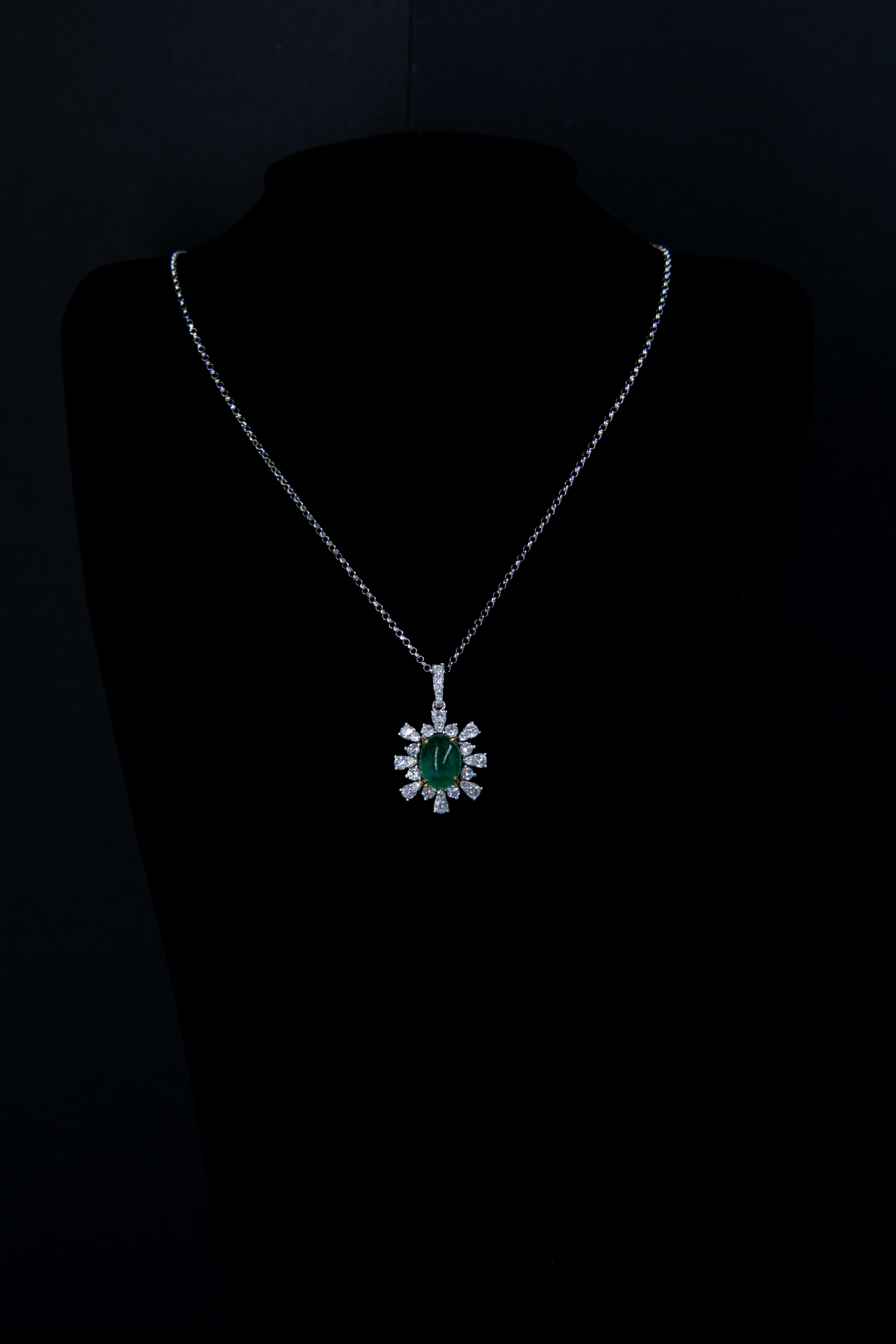 Oro Blanco - Esmeralda - Diamantes