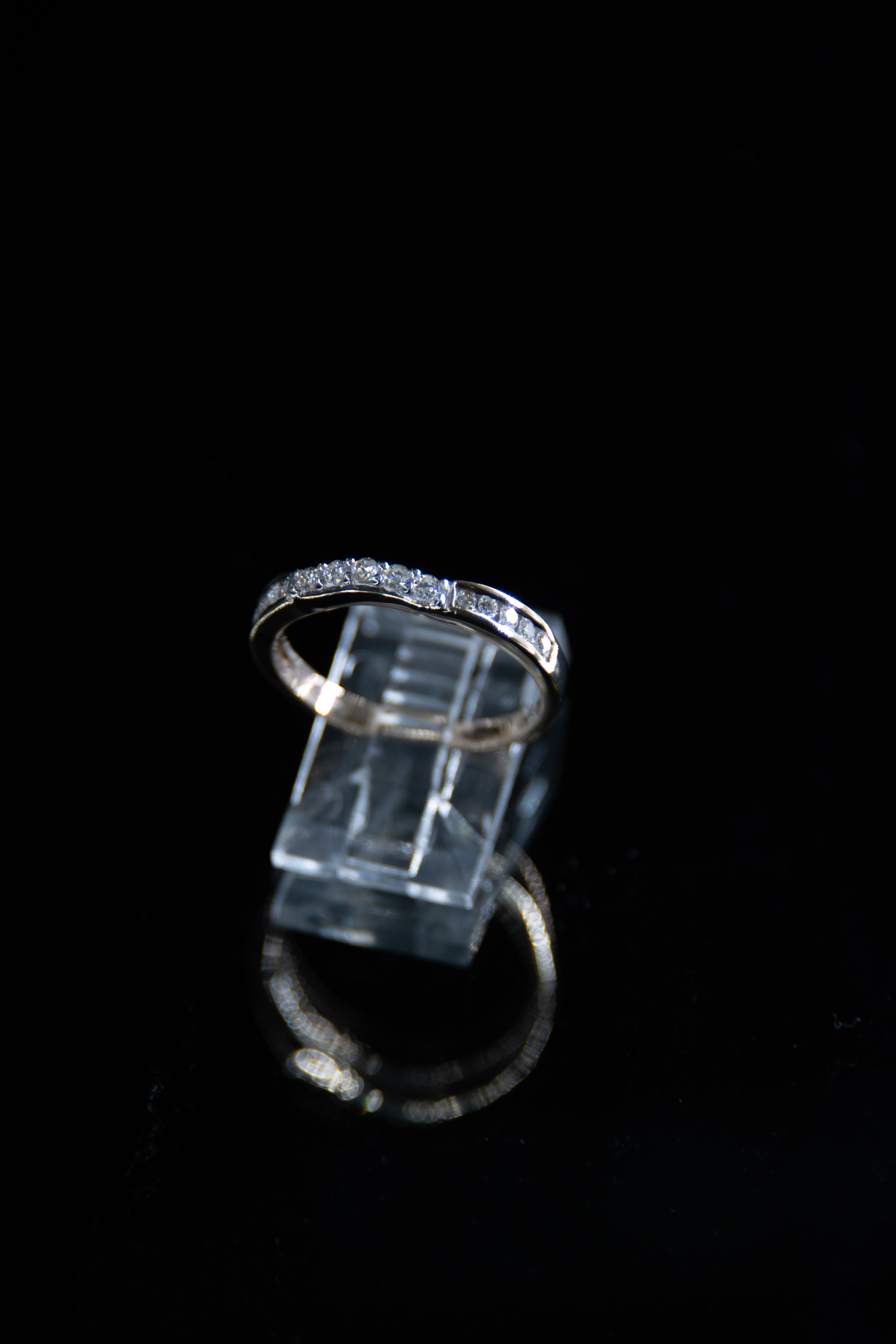 Oro blanco-diamantes blancos