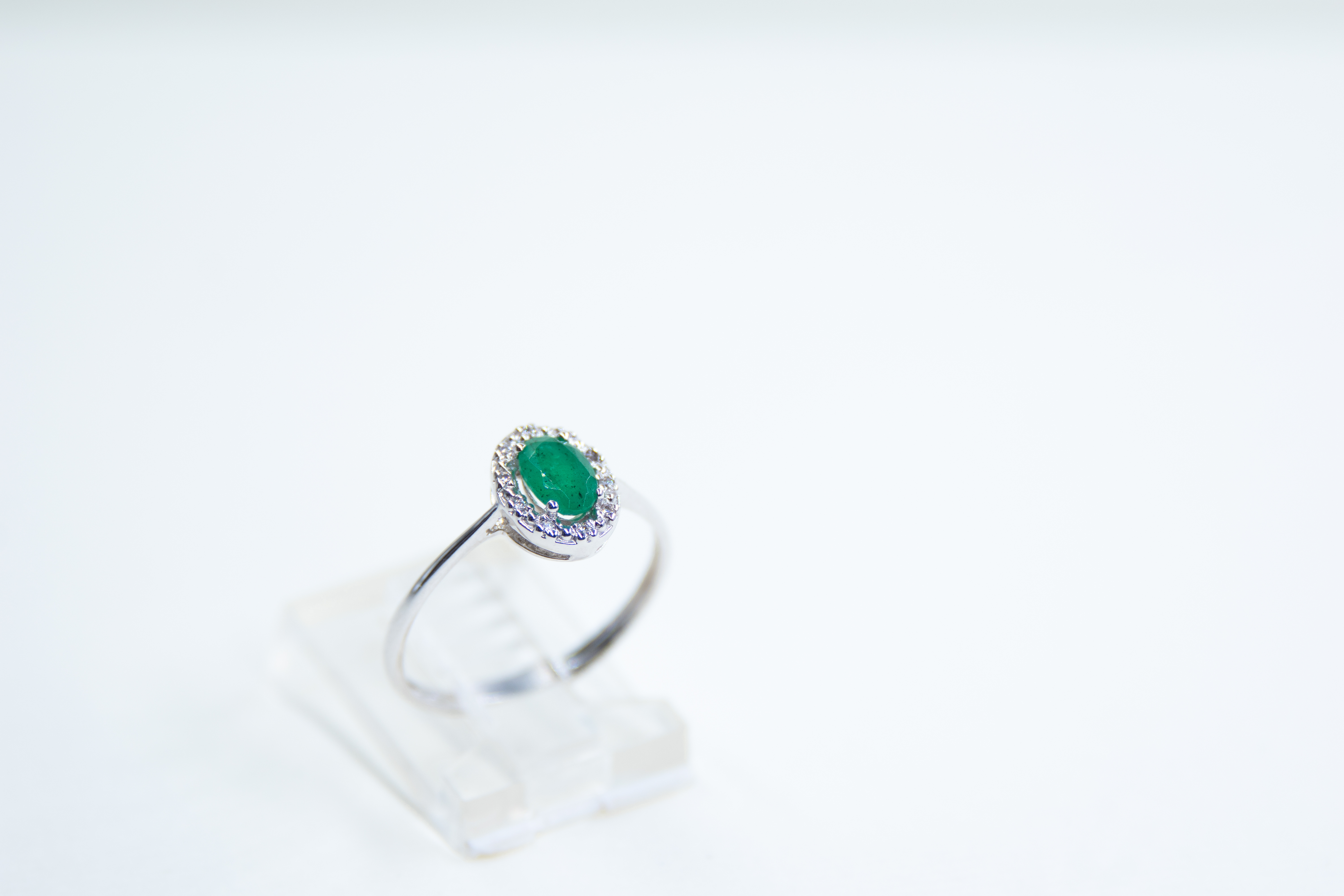 Anillo de plata esmeralda