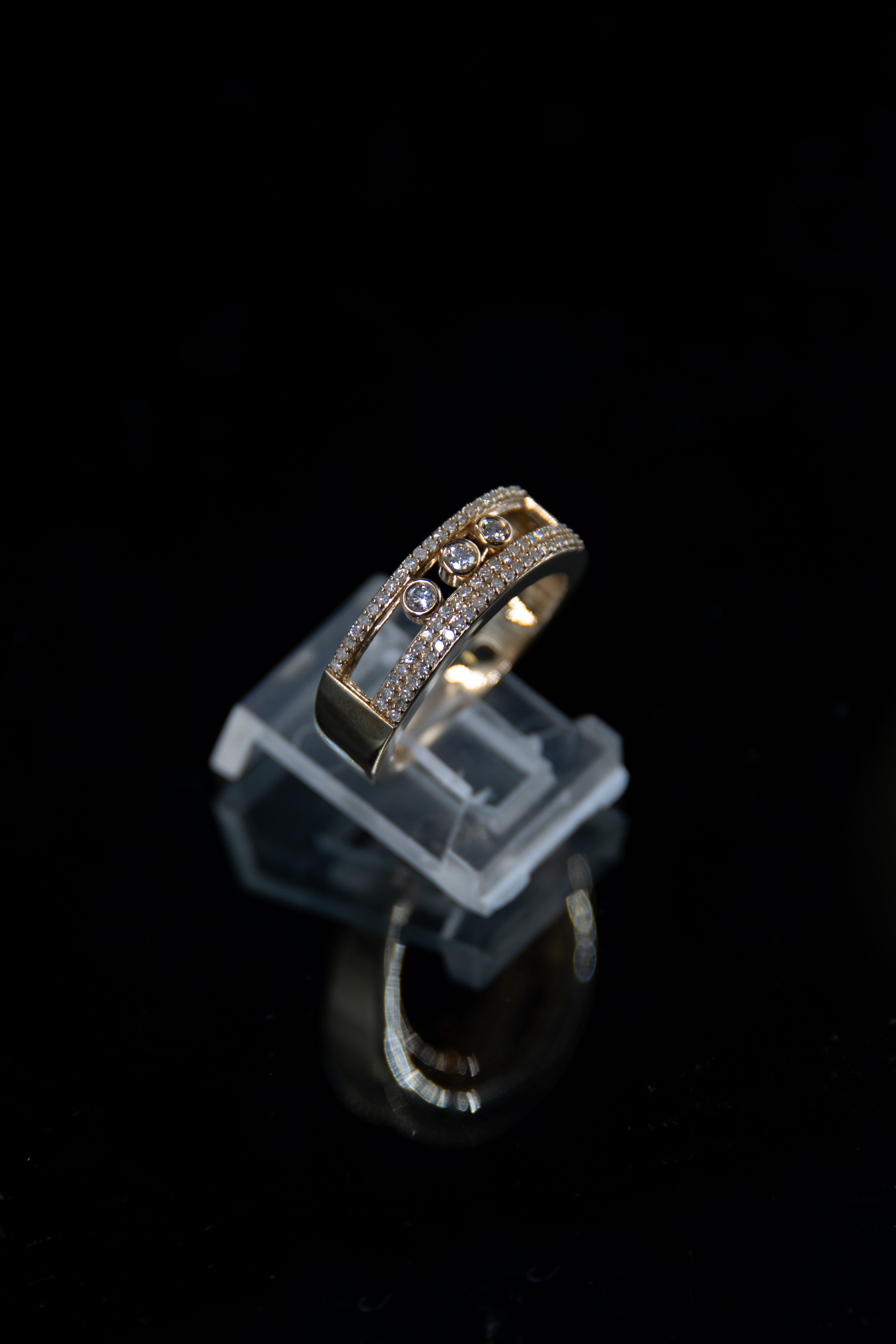 Oro amarillo con diamantes 