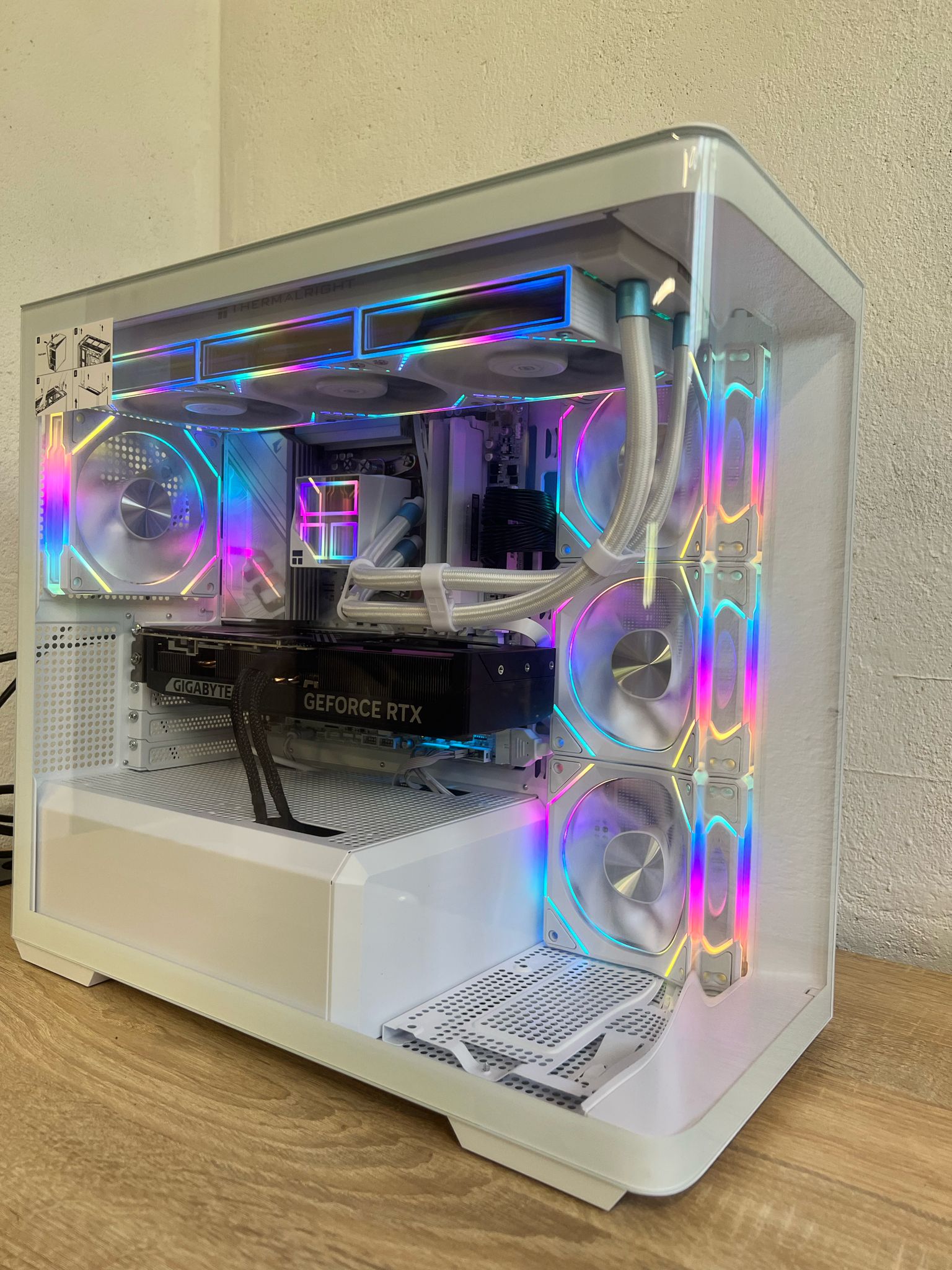PC Gamer Blanc RTX 5070 12GB / Ryzen 5 7500F