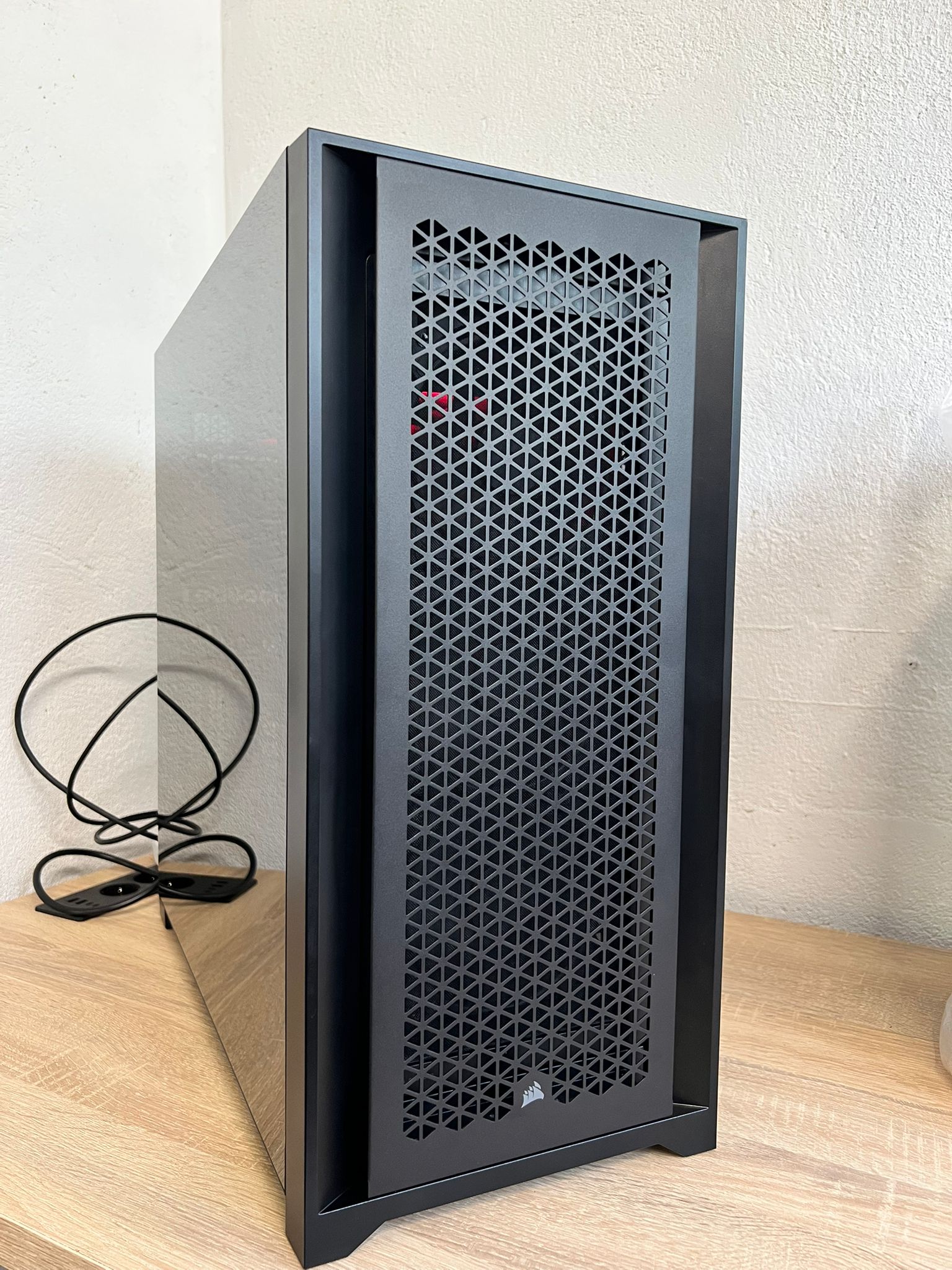 Corsair 5000D RTX 5070 12GB / Ryzen 7 9700X