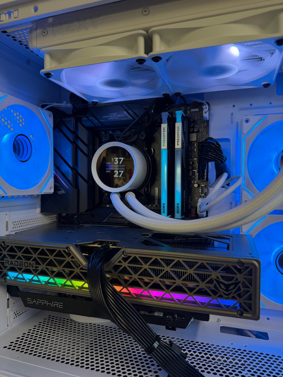 PC GAMER ZALMAN RX 9060 XT 16GB + RYZEN 7 7700 