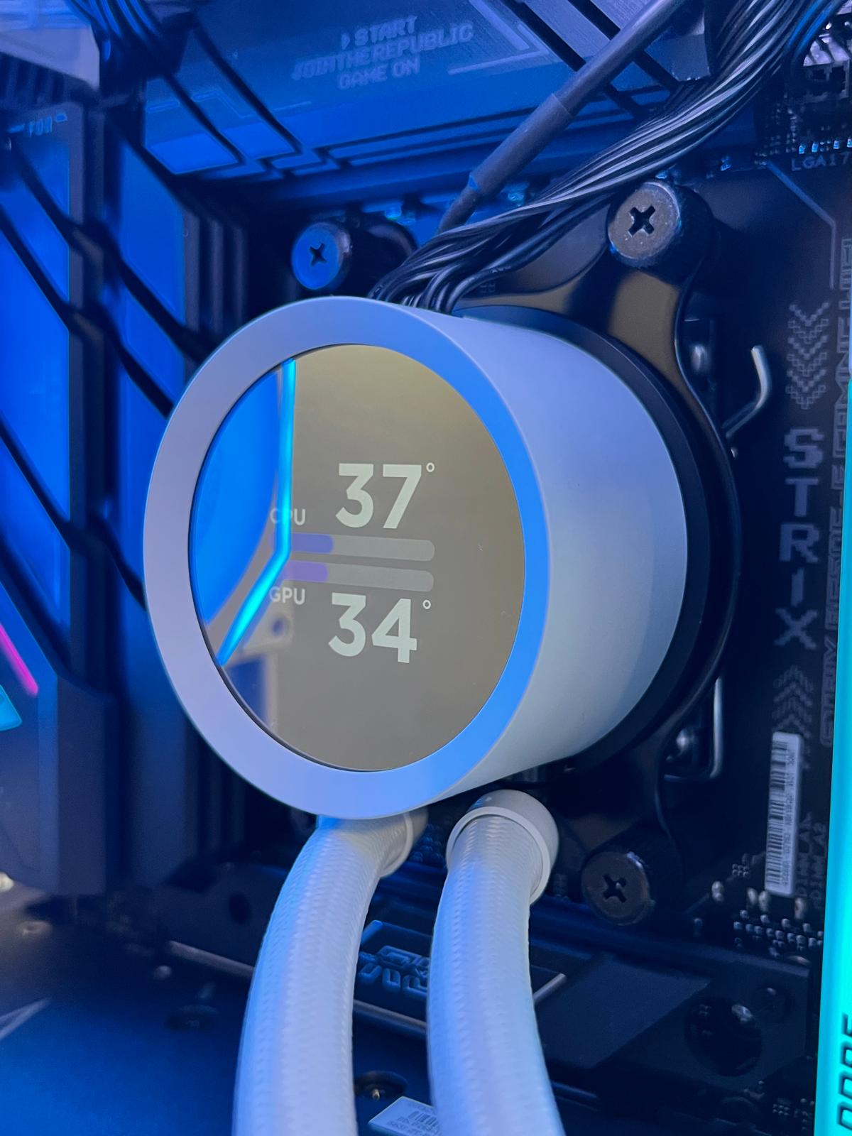 PC GAMER ZALMAN RTX 5070 + RYZEN 7 7700 