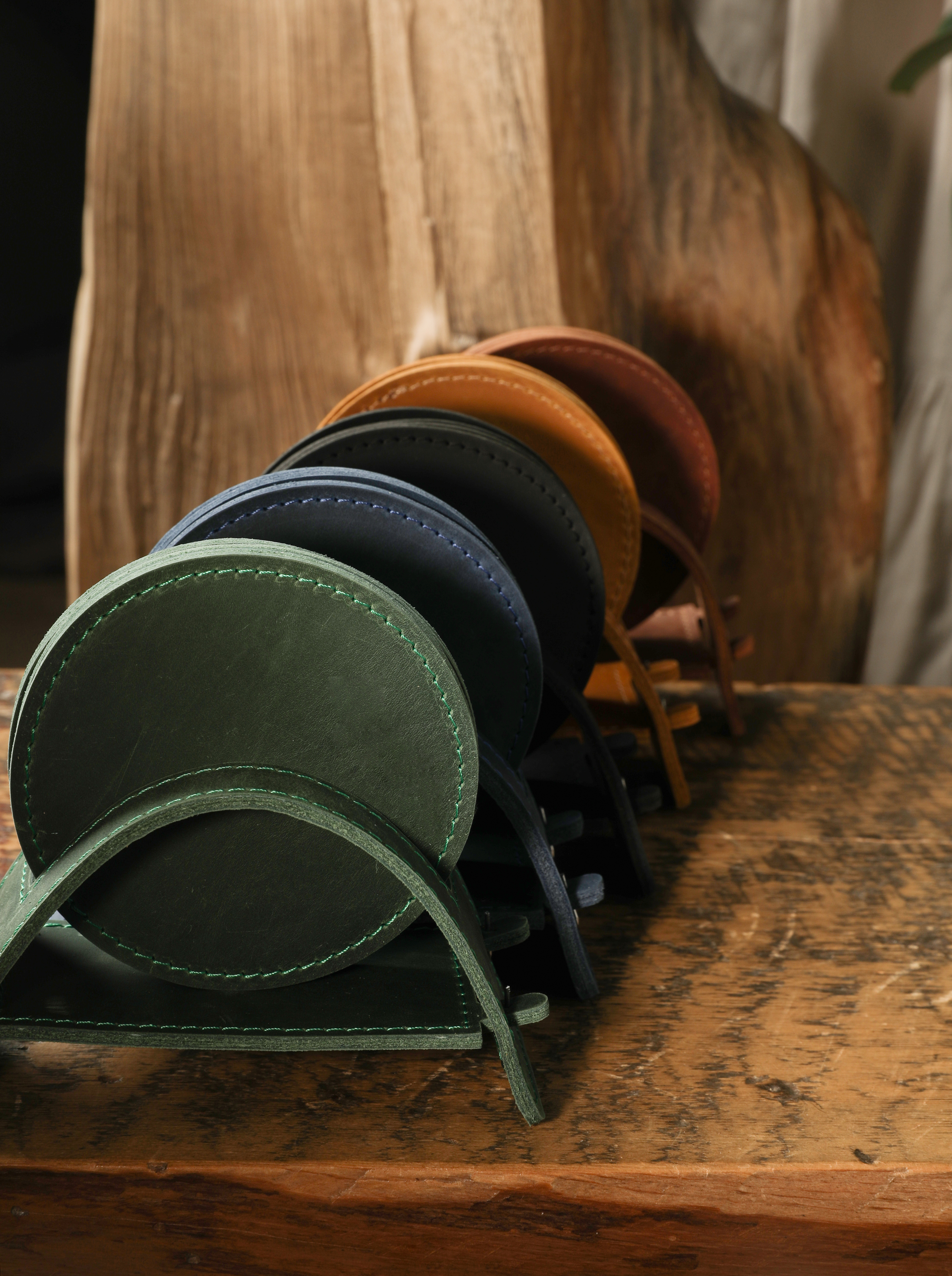 Set aus Lederuntersetzern