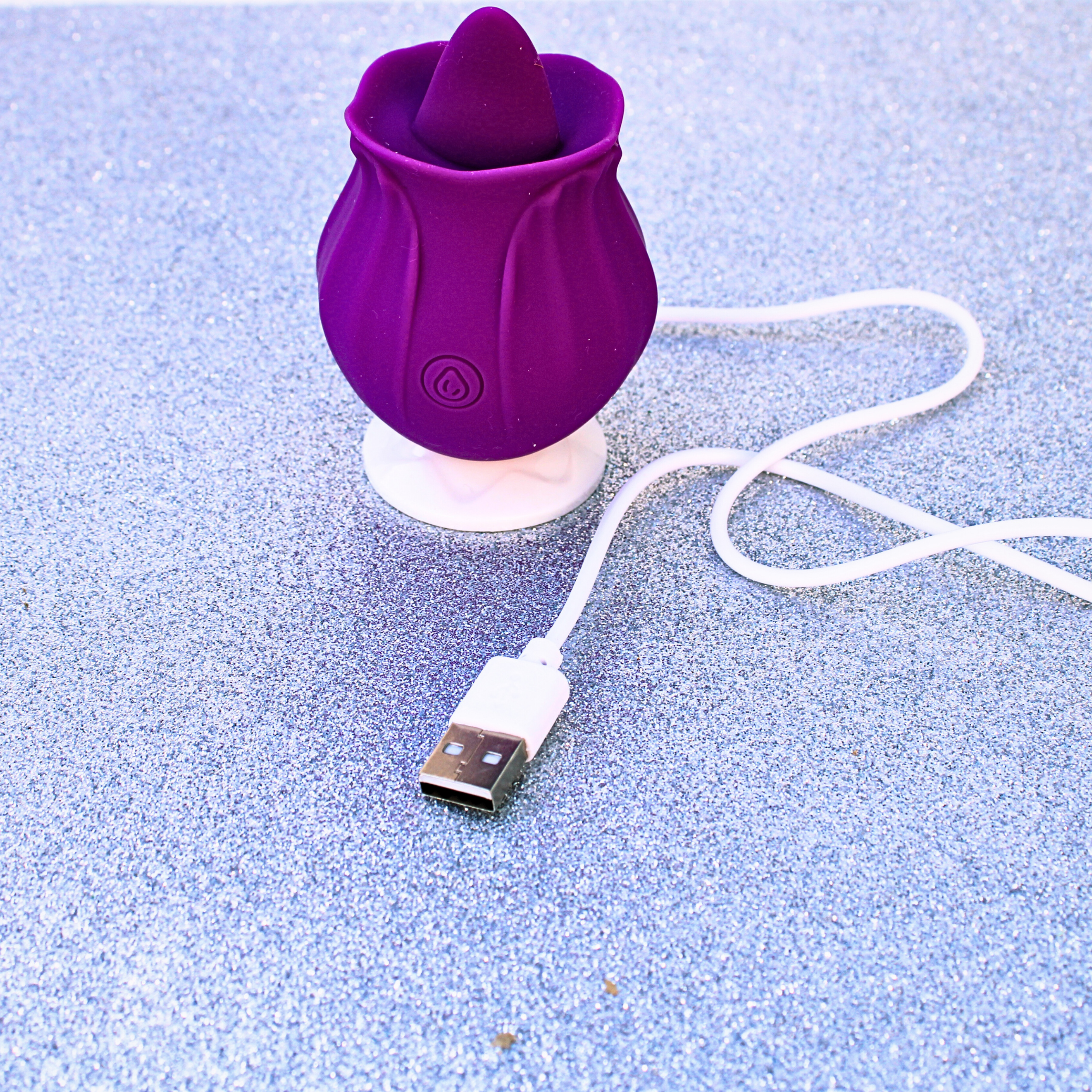 Intense violet clitoris stimulator