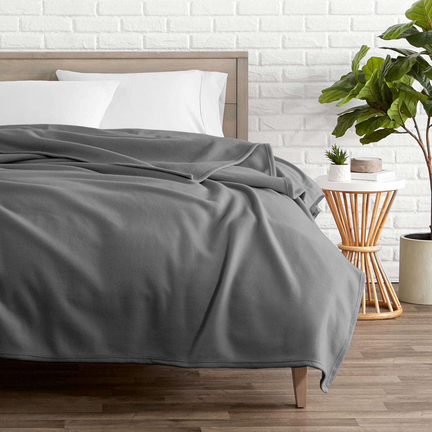 Polar Fleece Blanket - Full/Queen - Grey - Warm & Cozy - Premium Fleece Throw for Bed, Sofa, Camping, Travel and Cold Nights - Lightweight Blanket (Full/Queen, Grey)