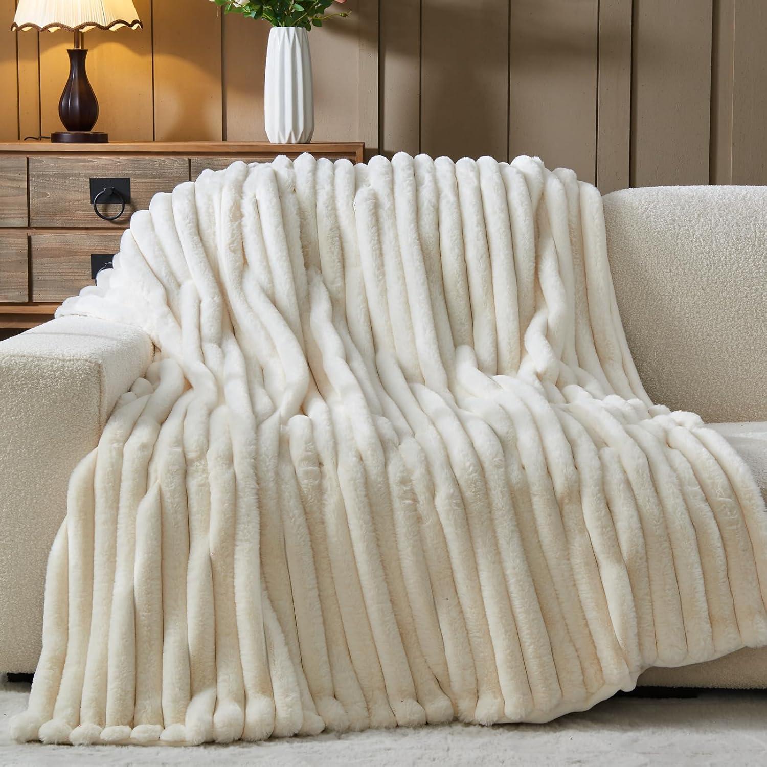Faux Fur Throw Blanket Ivory 3D Ribbed Plush Thick Warm Blanket for Couch Sofa Bed 850GSM (Ivory Ribbed, Throw(50"x60"))