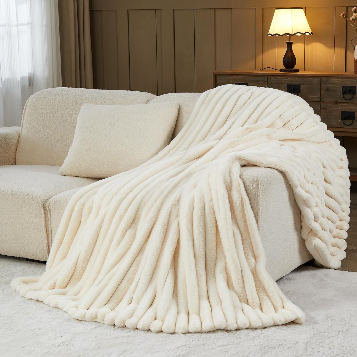 Faux Fur Throw Blanket Ivory 3D Ribbed Plush Thick Warm Blanket for Couch Sofa Bed 850GSM (Ivory Ribbed, Throw(50"x60"))