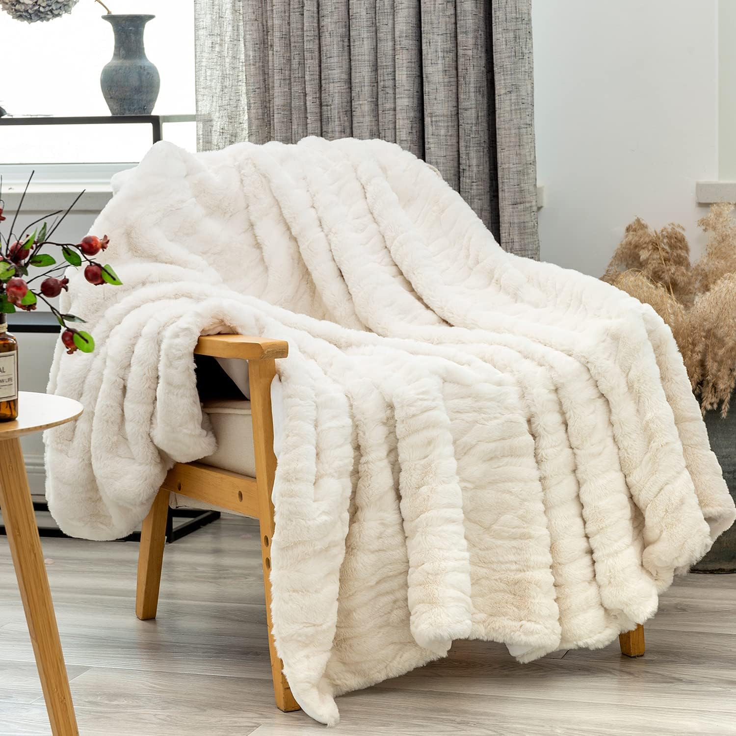 Comfy Blanket Ultra Soft Throw Blanket Fuzzy Cozy Fluffy Blanket for Bed Couch and Living Room Sofa,Chair for Sping and Summer,50x60 inches Off White