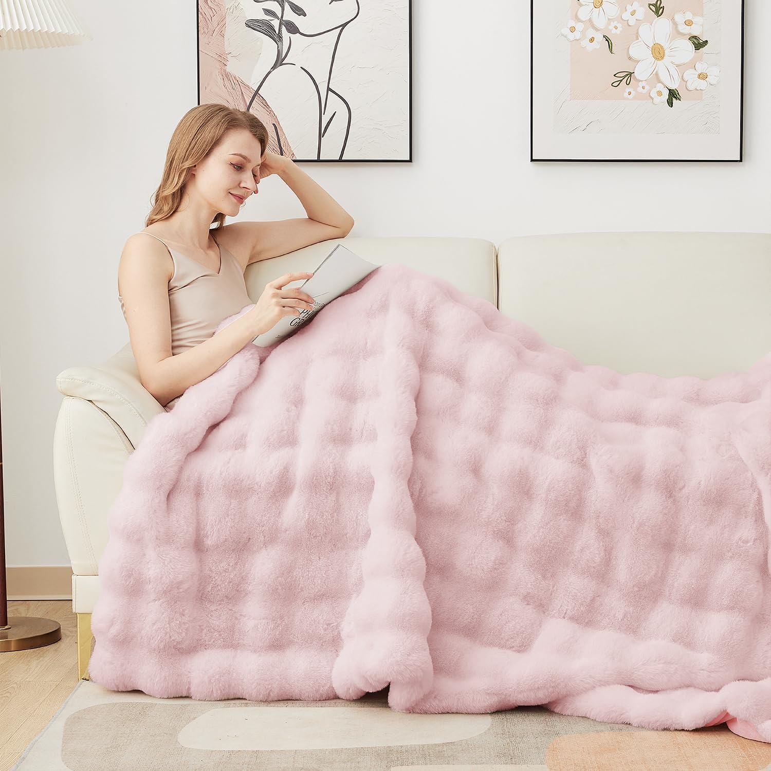 Pink Faux Fur Throw Blanket for Couch Bubble Cute Soft Warm Comforter Thick Furry Blanket for Sofa Bedroom Cozy Blankets for Women Gift Luxury Blanket for All Seasons 50''x60'', 860gsm