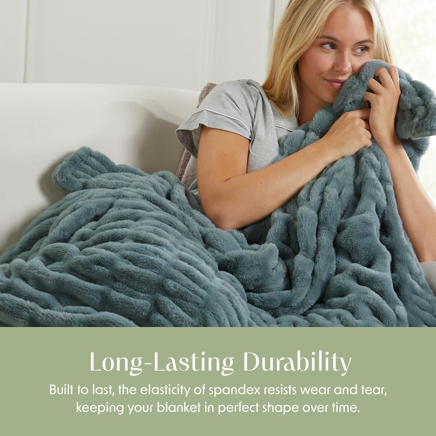 Micro Plush Throw Blanket for Couch | Thick Fluffy Faux Fur Blanket | Fluffy Blanket Fuzzy | Warm Blankets for Winter | Perfect Throw Blanket for Couch Year Round | Lily Collection