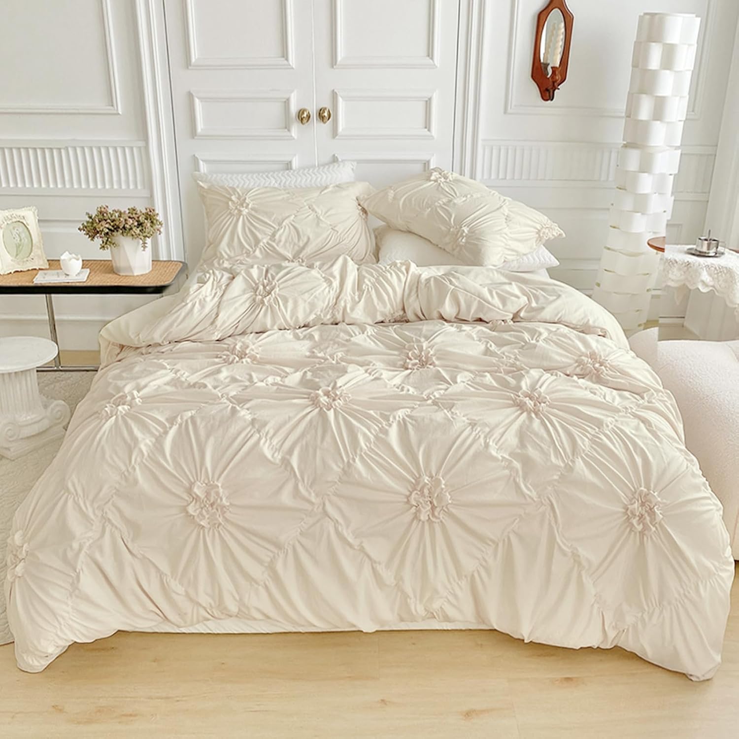 Beige Flower Duvet Cover Queen Size,3PCS Soft Microfiber Bedding Set,Boho Textured Geometric Pattern Duvet Cover with Corner Ties&Zipper Closure (90"x90"-1 Duvet Cover,2 Pillow Cases)