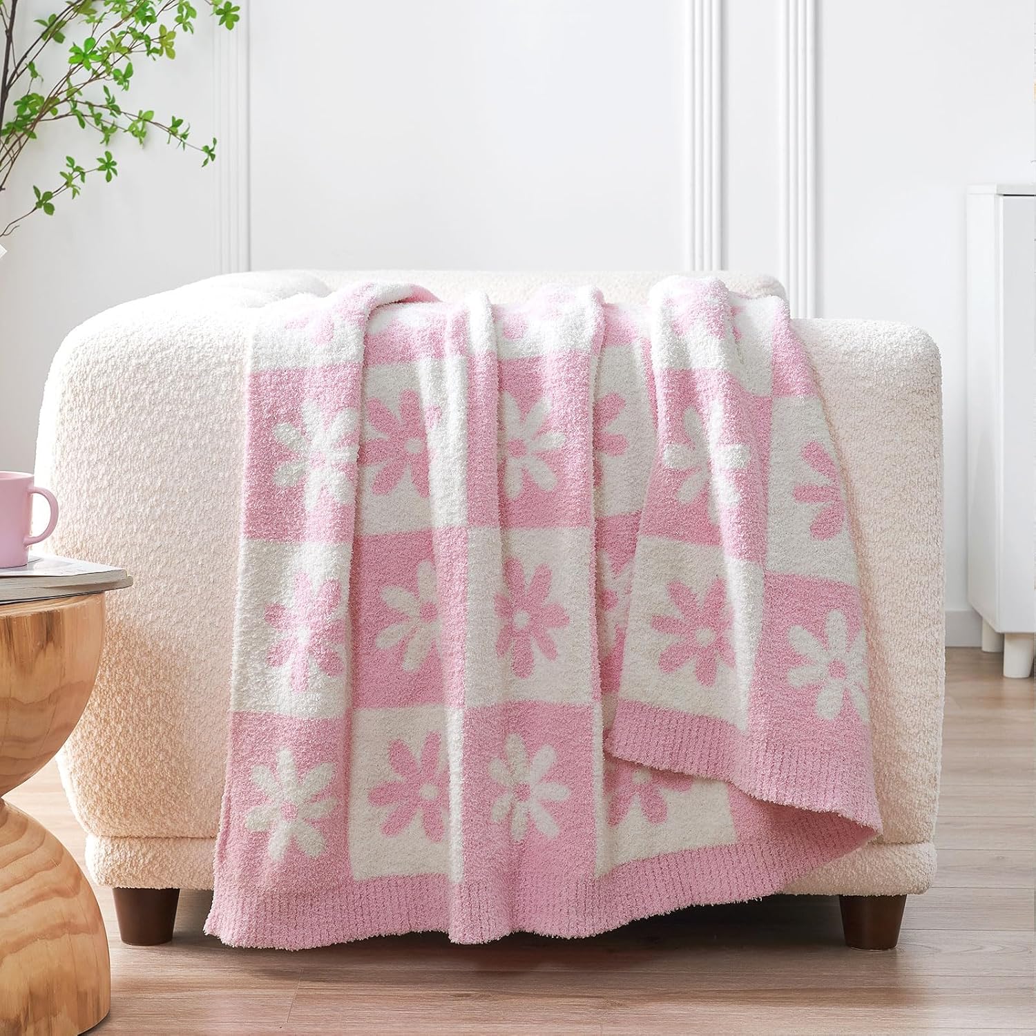 Checkered Blanket, Pink Flower Throw Blanket for Couch Plaid Microfiber Fluffy Warm Cozy Fuzzy Soft Throw Blanket Reversible Checkerered Blankets for Sofa, Chair, Bed, 50x60 inches