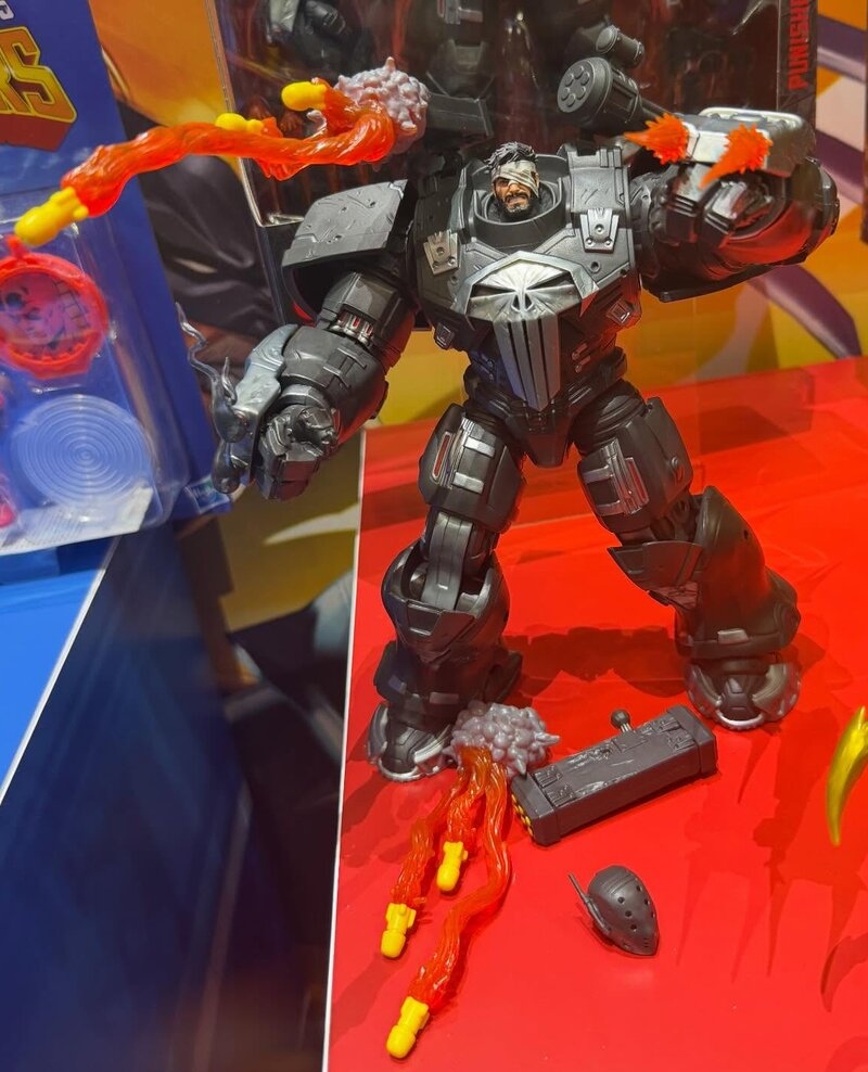  Hasbro Marvel Legends Series Punisher Hulkbuster Armor (Punisher Mech)