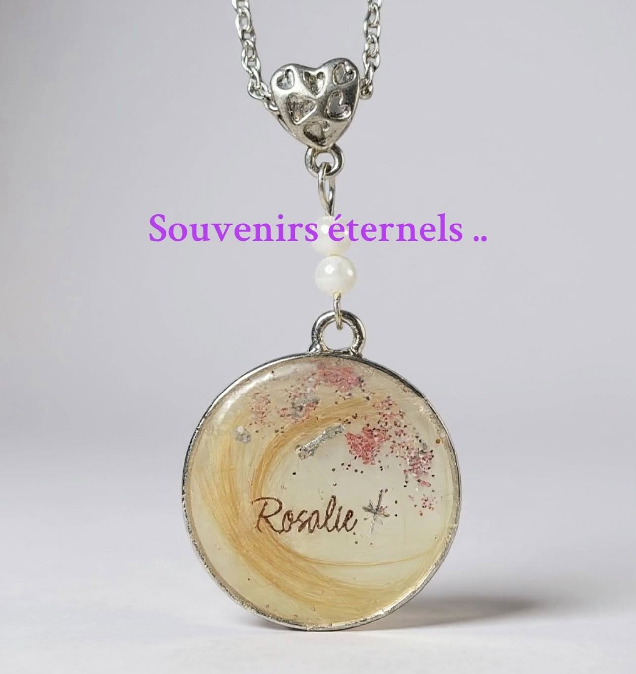Collier personnalisé avec lait maternel
