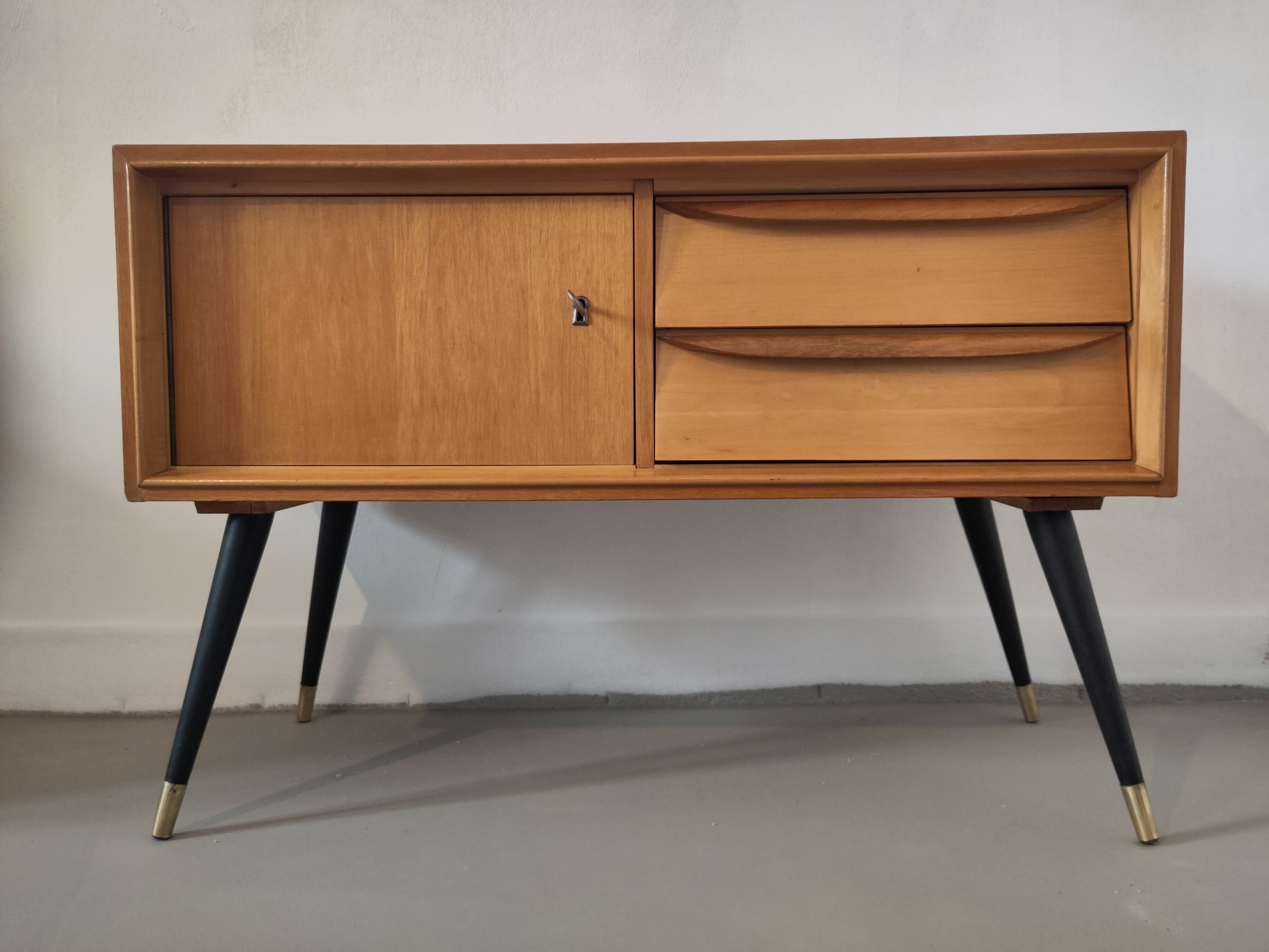 Mid-Century Beistelltisch