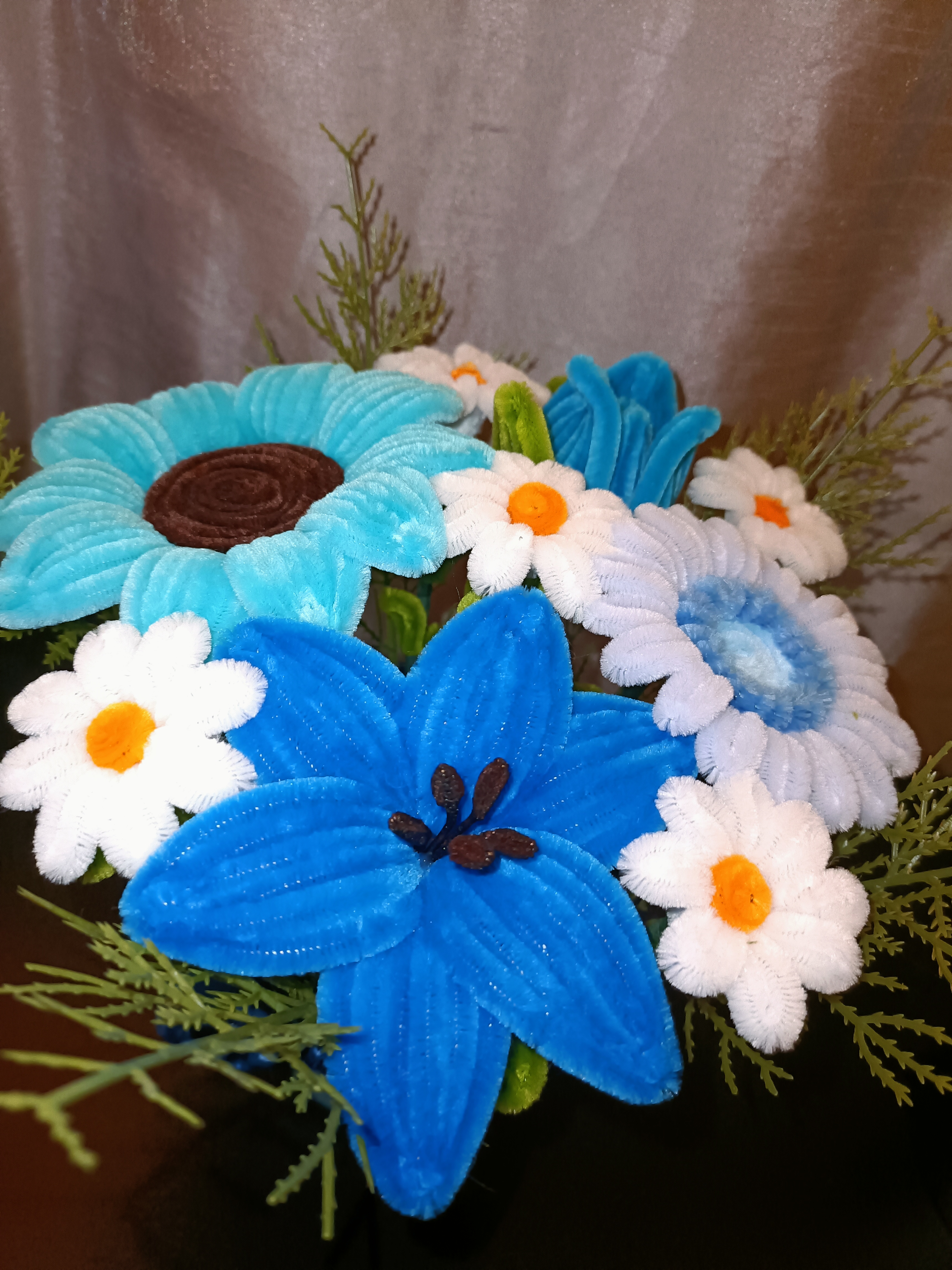 Composition fleurs bleues